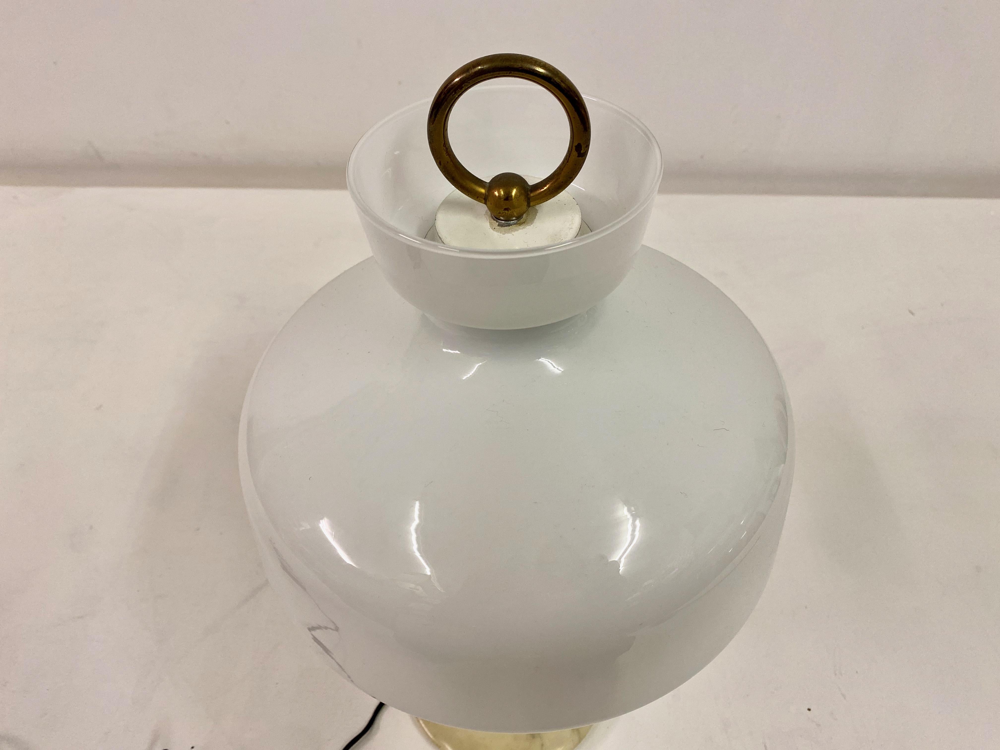 1950s, Italian White Glass and Brass Table Lamp For Sale 3