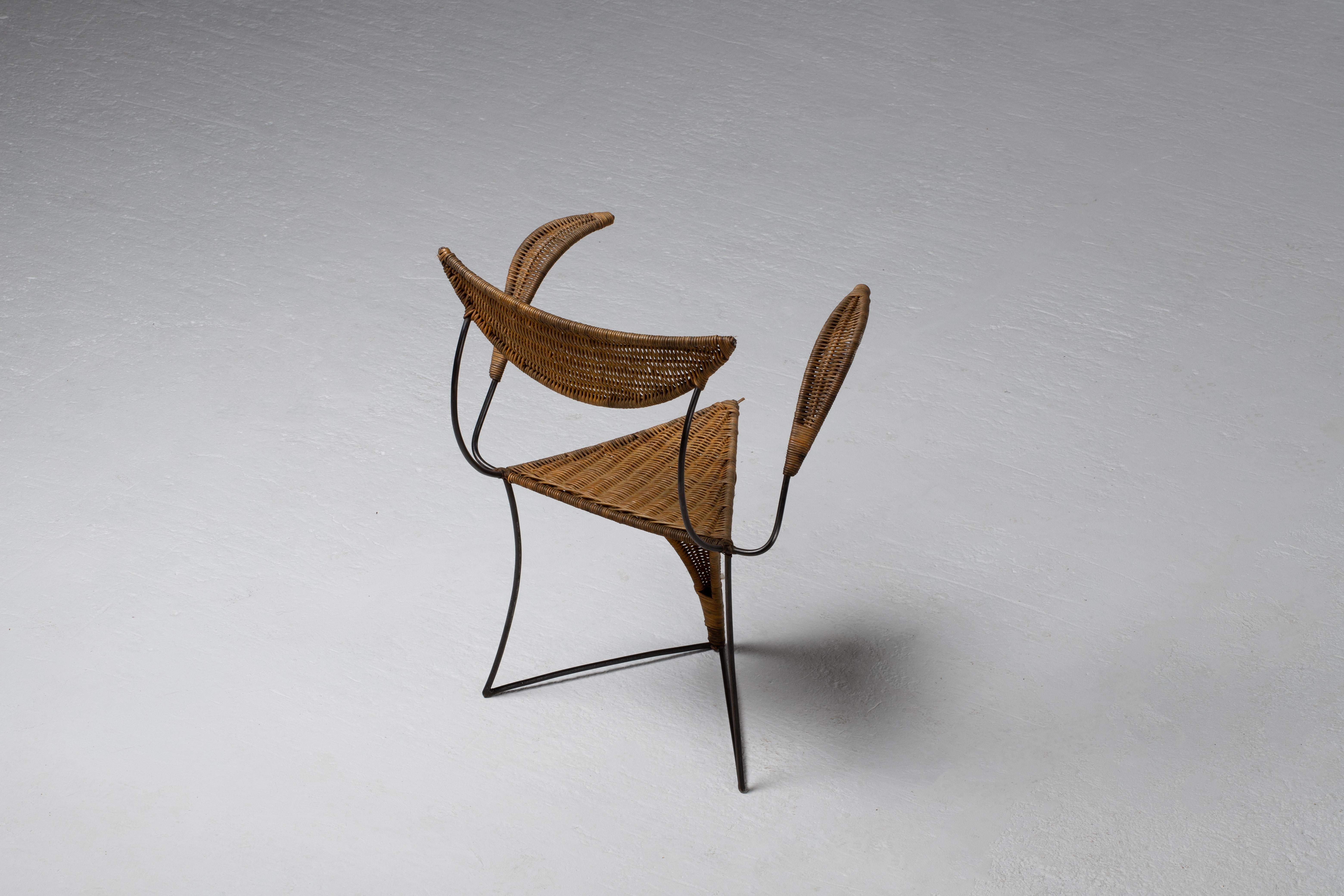 1950s Italian Wicker and Iron Armchair – Mid-Century Sculptural Design For Sale 10