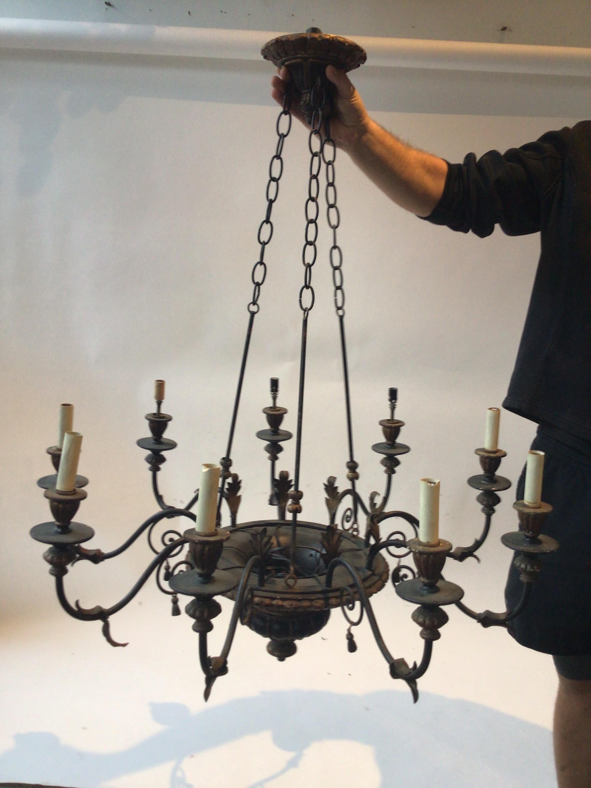 1950s Italian Wood Classical Chandelier For Sale 6