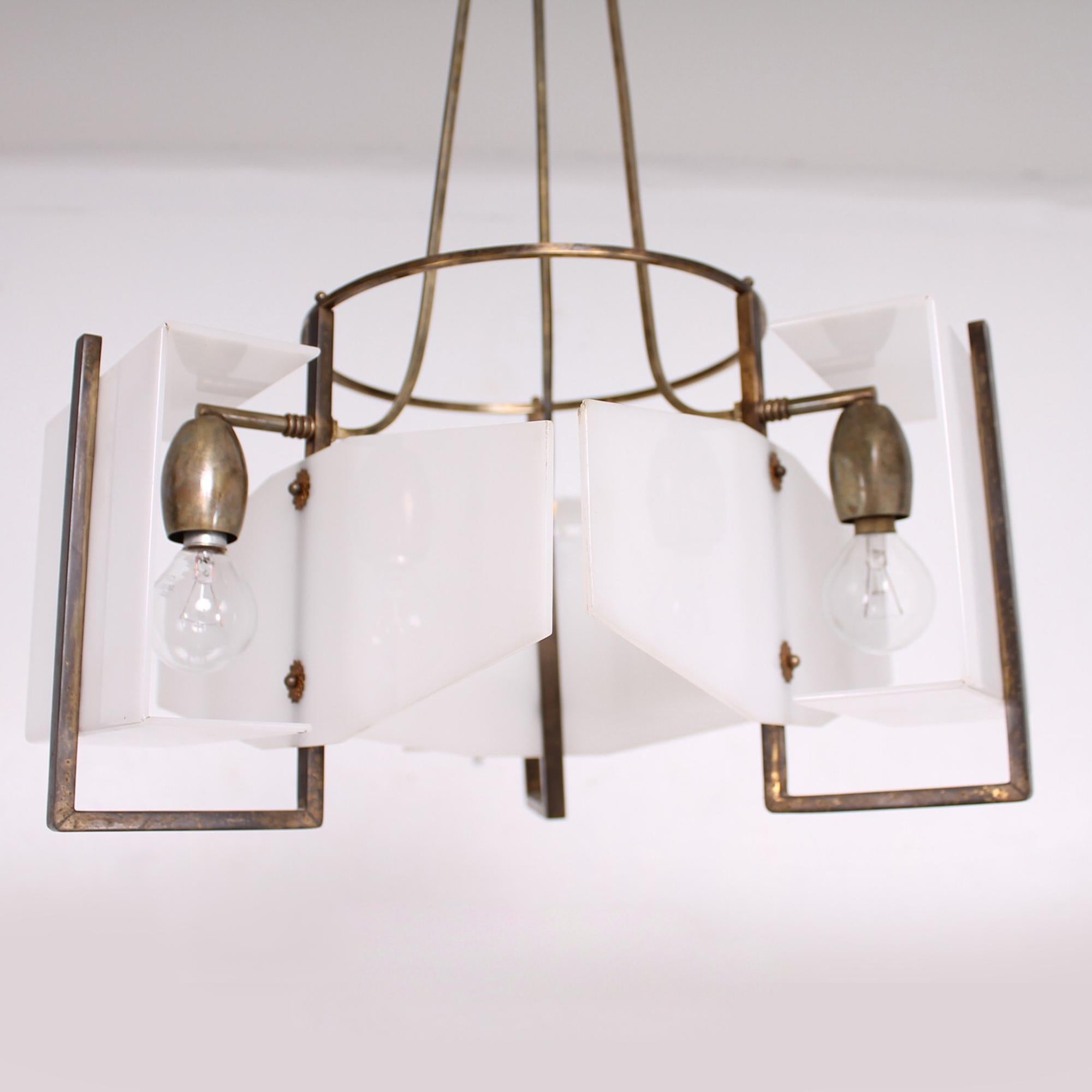 Mid-20th Century 1950s Italy Modernist Patinated Brass & White Acrylic Chandelier Style of OLUCE