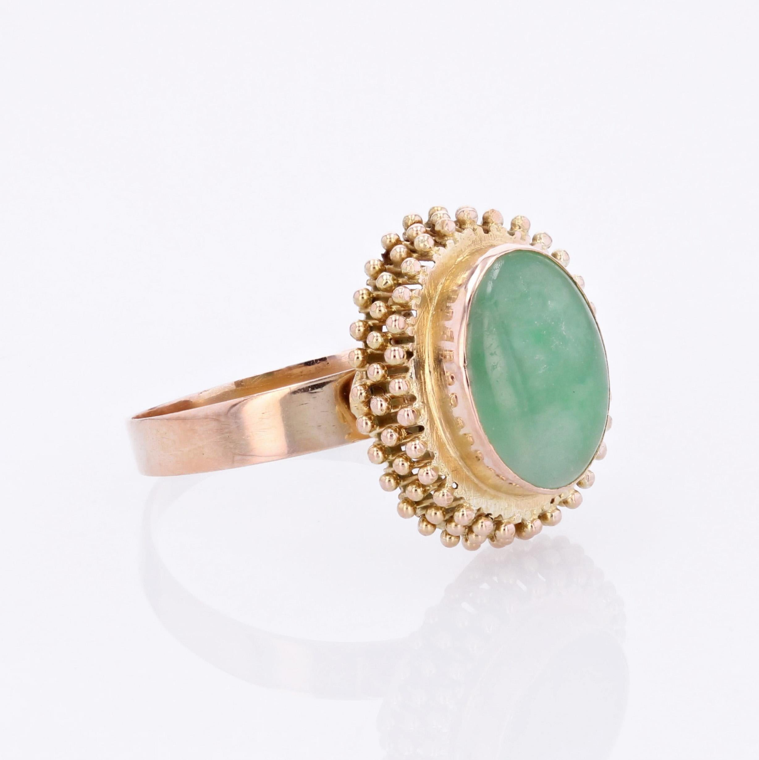 1950s Jade 18 Karat Yellow Gold Retro Oval Ring For Sale 6