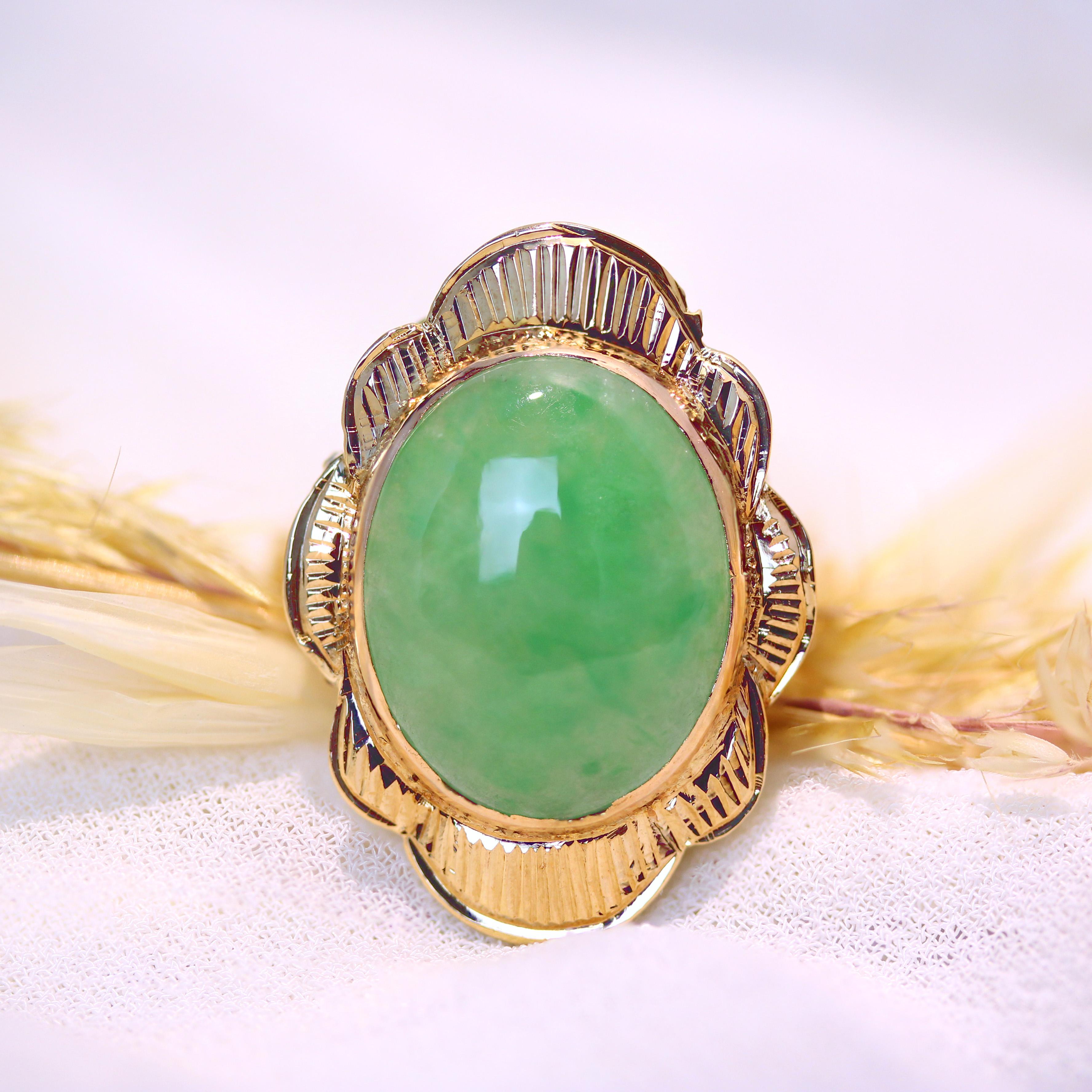 Cabochon 1950s Jade 18 Karat Yellow Gold Retro Ring For Sale