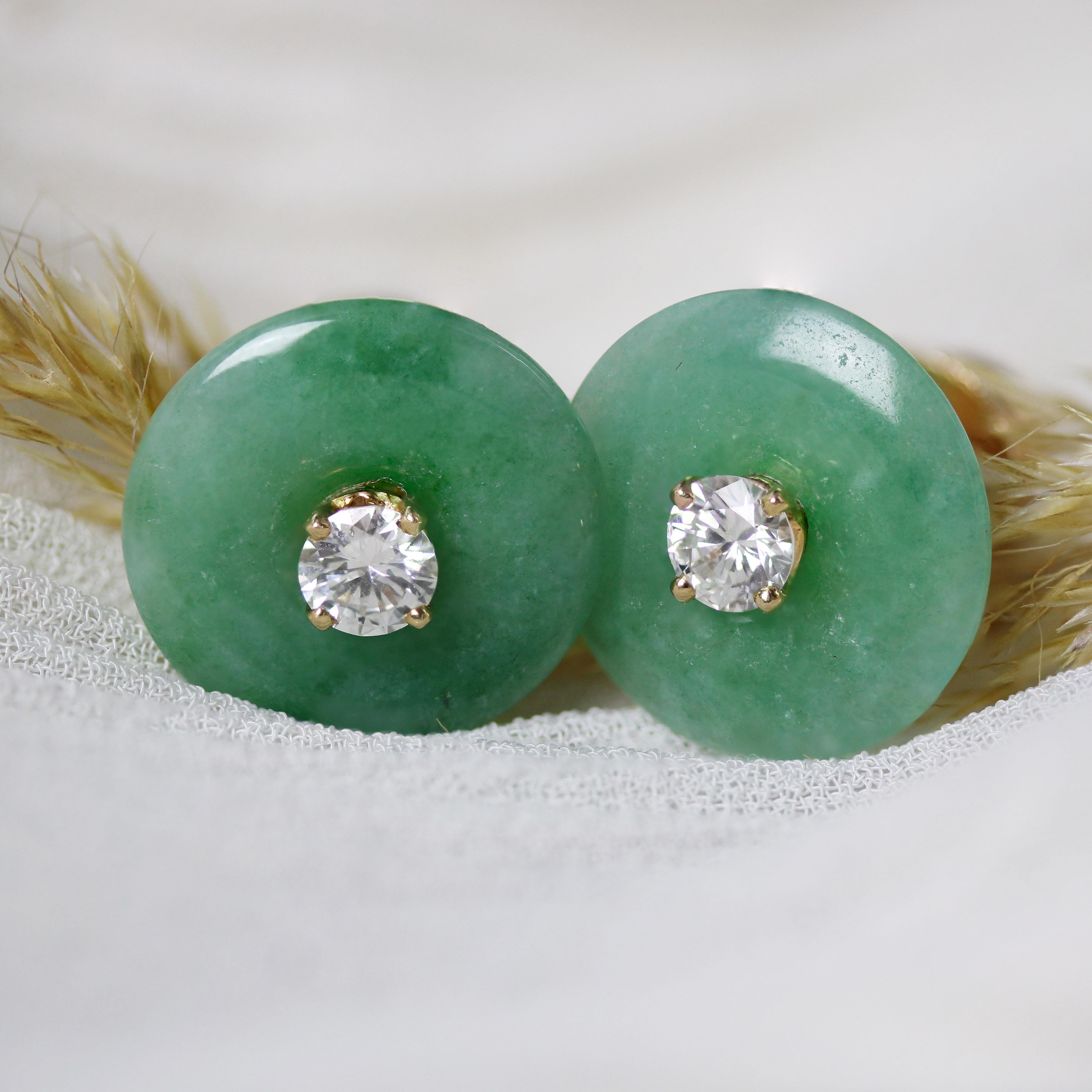 1950s Jade Disk Diamond 18 Karat Yellow Gold Stud Earrings For Sale 8