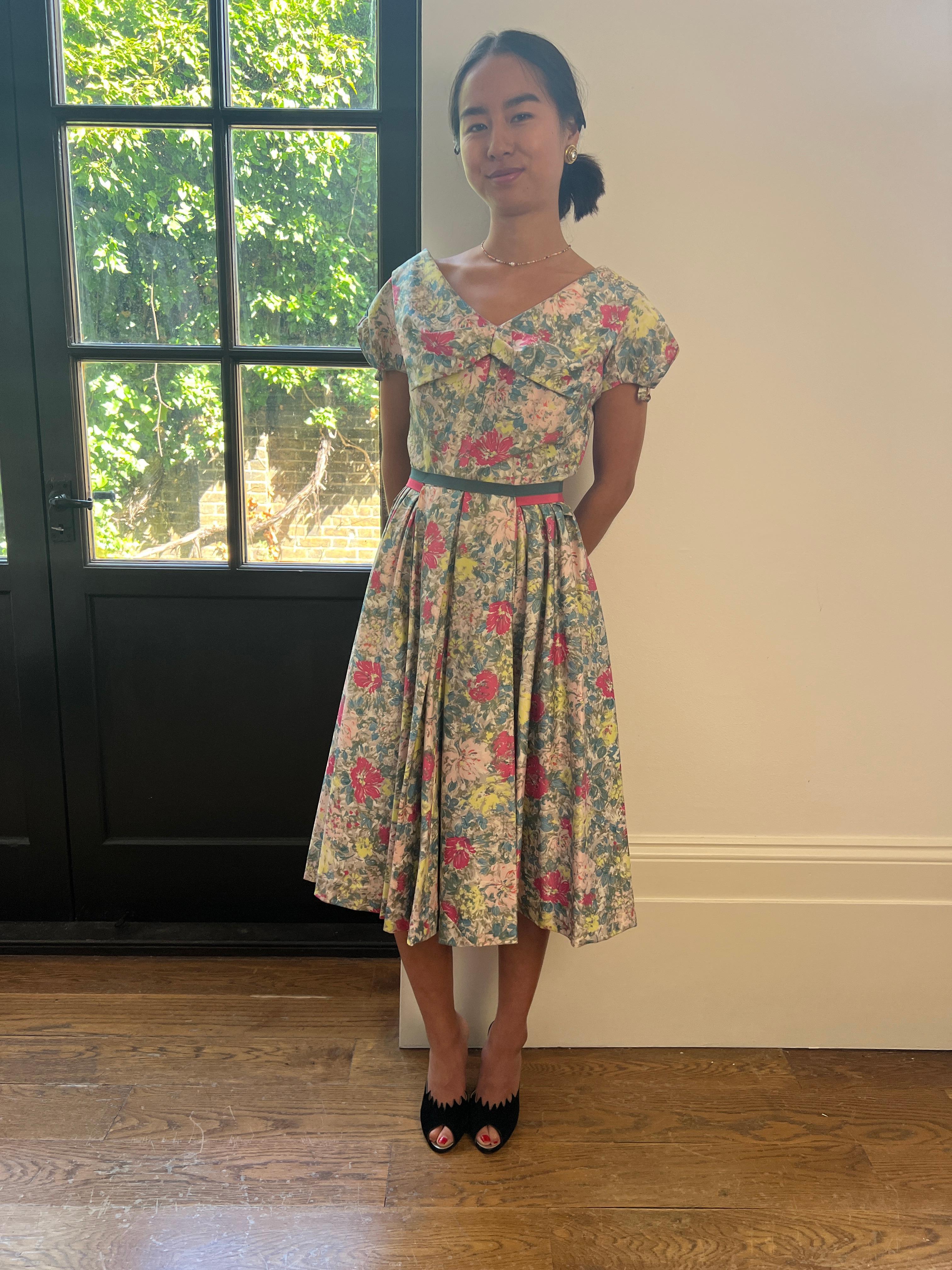 1950s Jane Derby by Oscar de la Renta Cotton Floral Dress For Sale 2