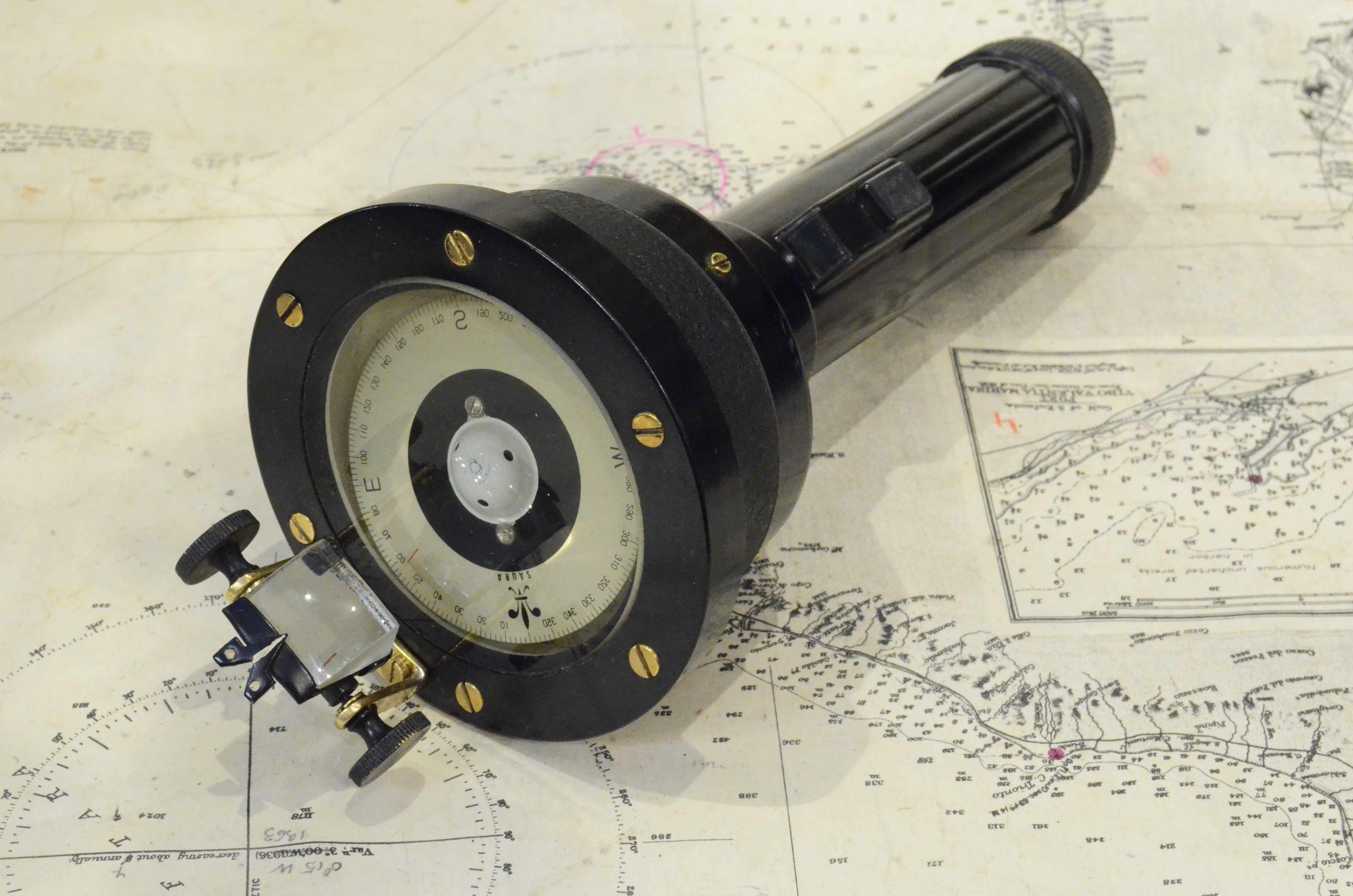 1950s Japan Saura Hand-Held Magnetic Bakelite Compass Vintage Marine Navigation 5