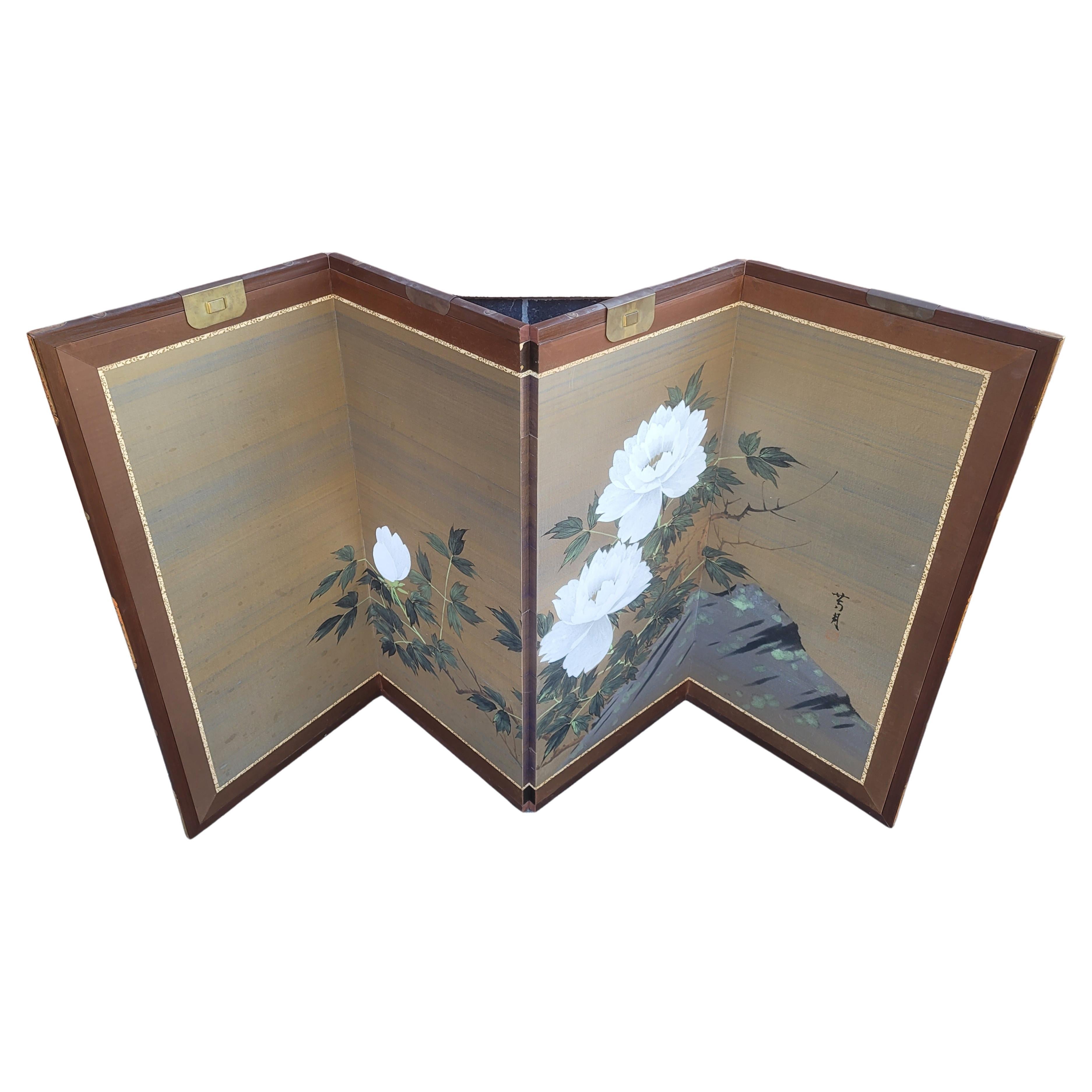 A 1950s Japanese Asian four-panel Byobu Showa folding screen of flowering lotus in good vintage condition.