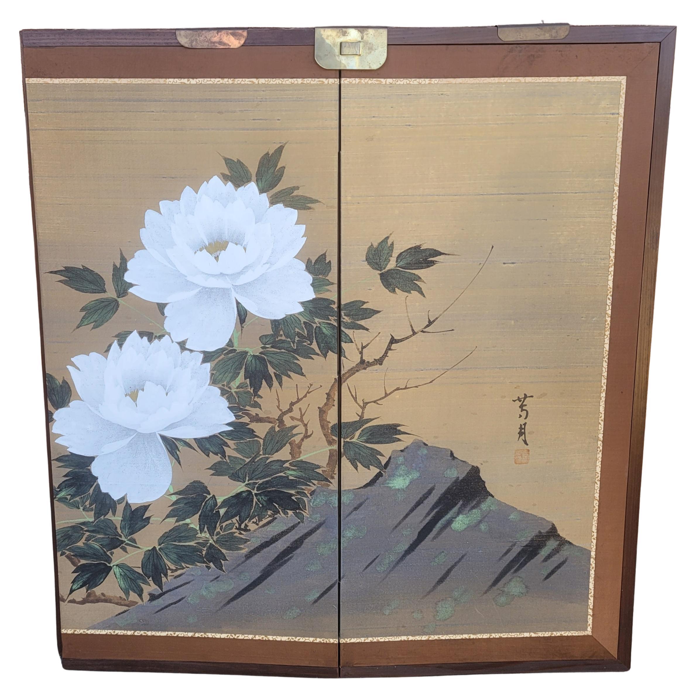 1950s Japanese Asian Four-Panel Byobu Showa Folding Screen of Flowering Lotus In Good Condition For Sale In Germantown, MD