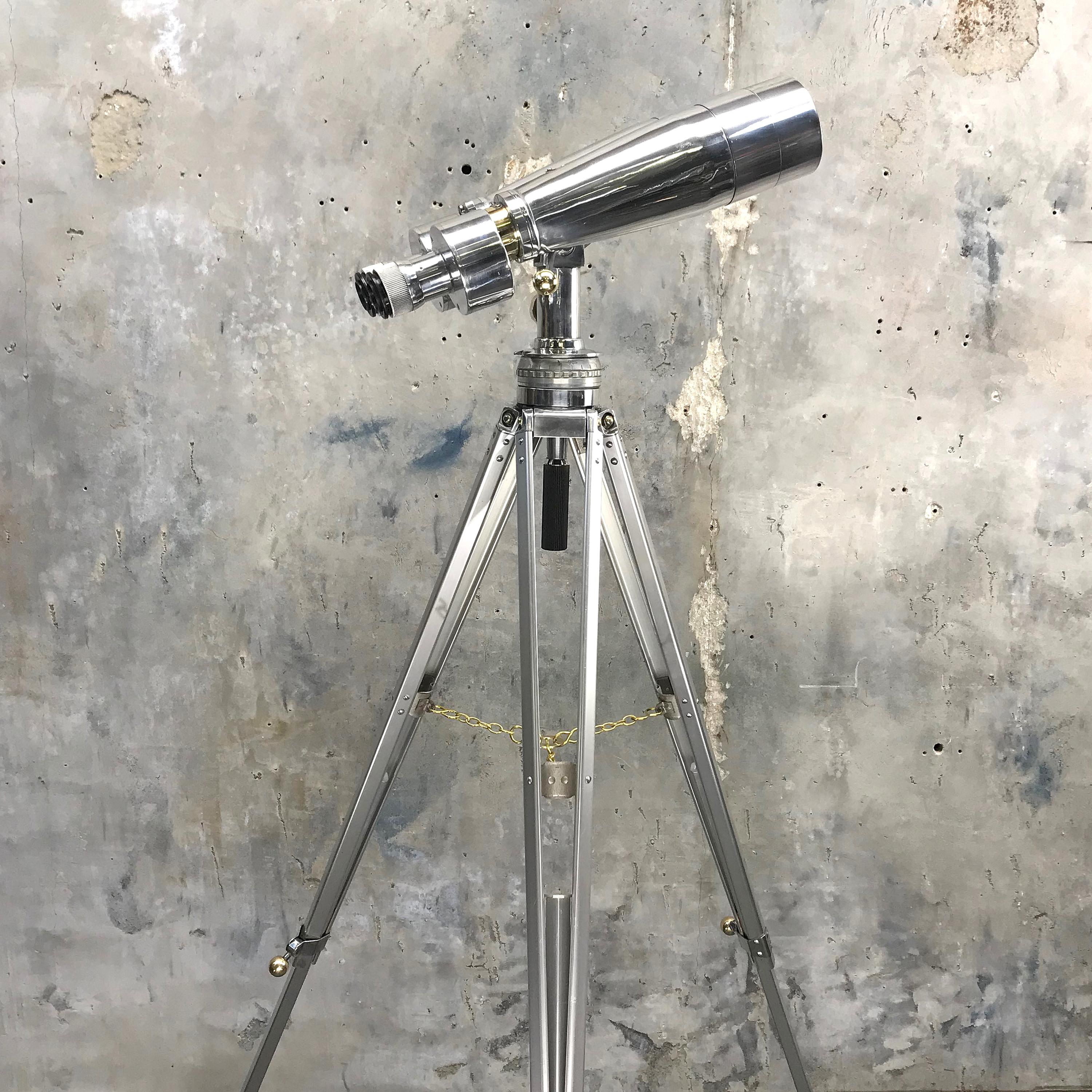 1950s Japanese Fuji Meibo 15 x 80 Naval Marine Binoculars & Swiss Bolux Tripod In Good Condition In Leicester, Leicestershire