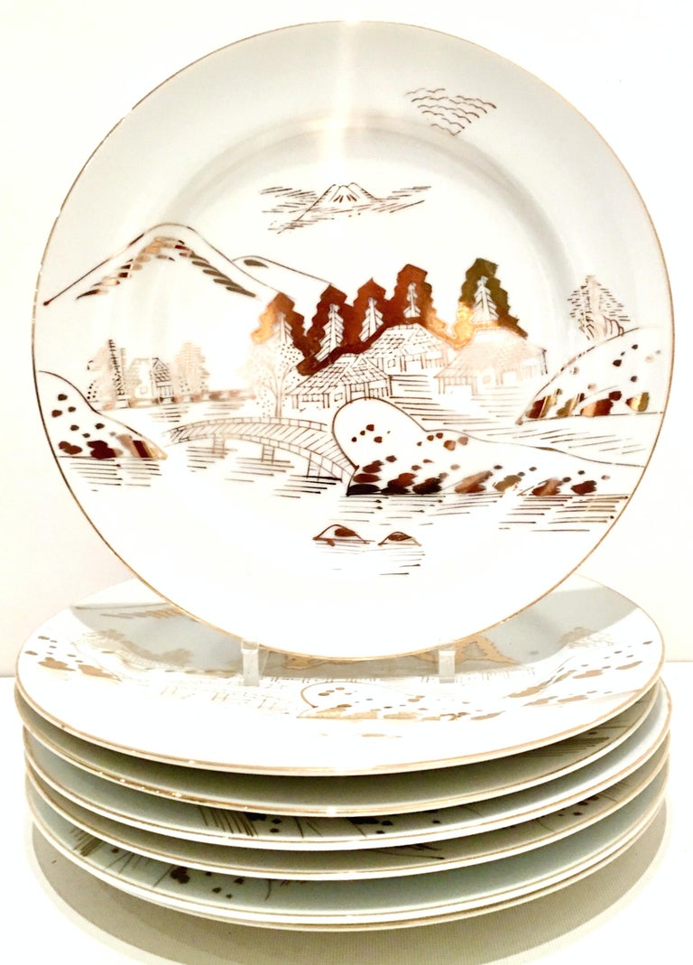 1950s Japanese Porcelain and 22Karat Gold Dinnerware Set of 20 by