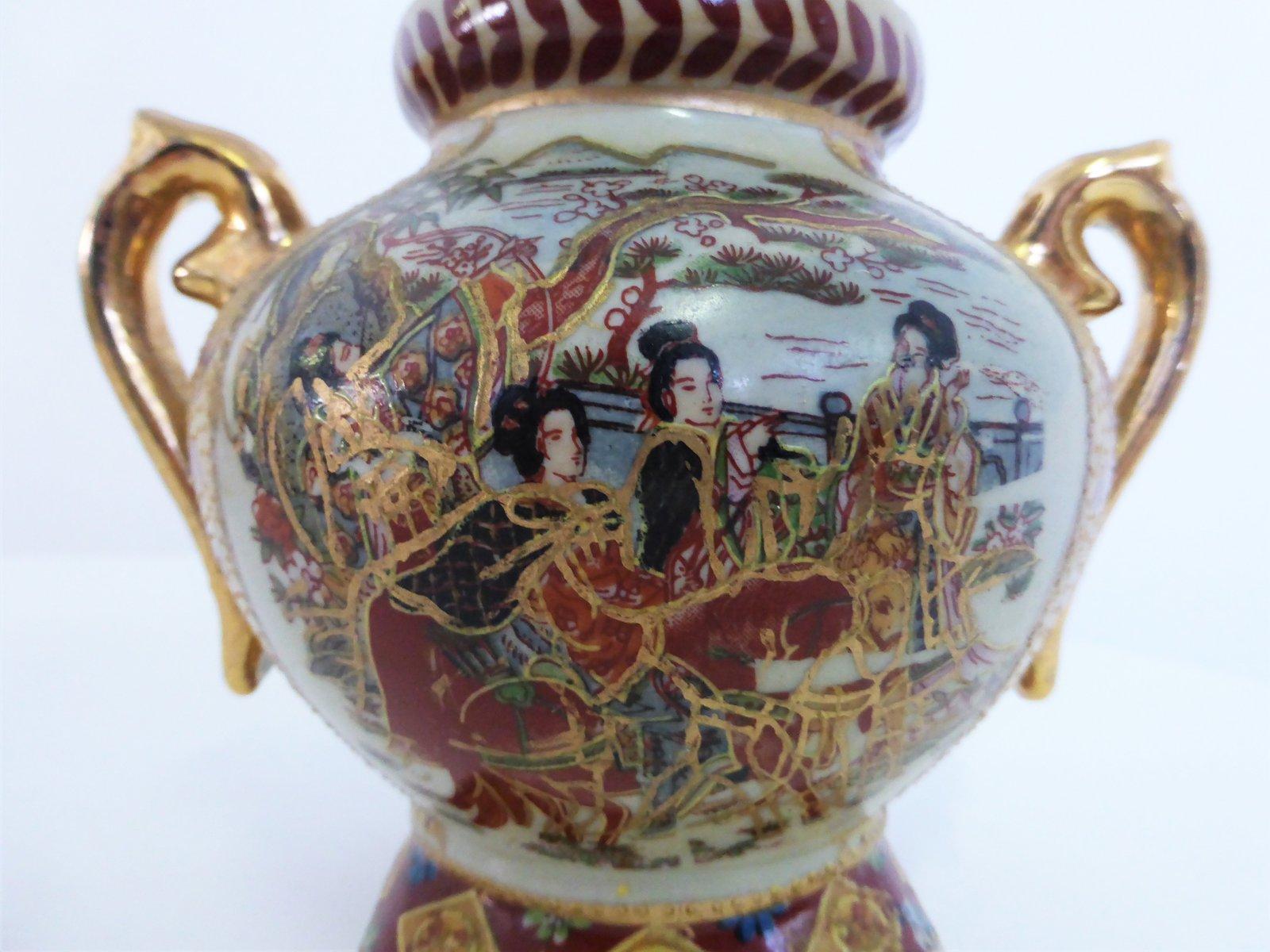1950s Japanese Satsuma Hand-Painted Ceramic Set - Exquisite Mid-Century Collecti For Sale 12