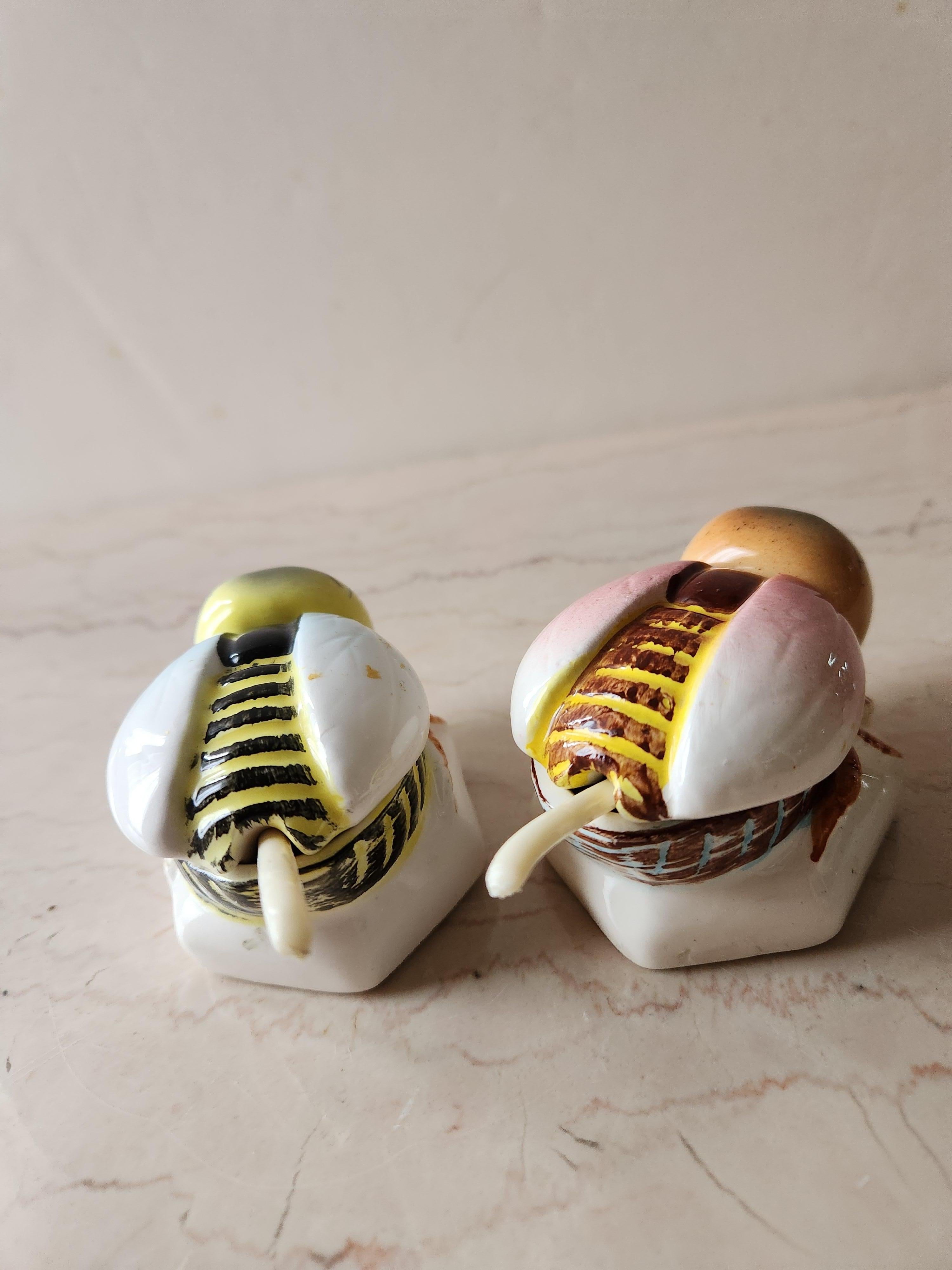 1950s Japanese Set Bumble Bee Honey Pots Hand Painted Condiment Jar For Sale 2