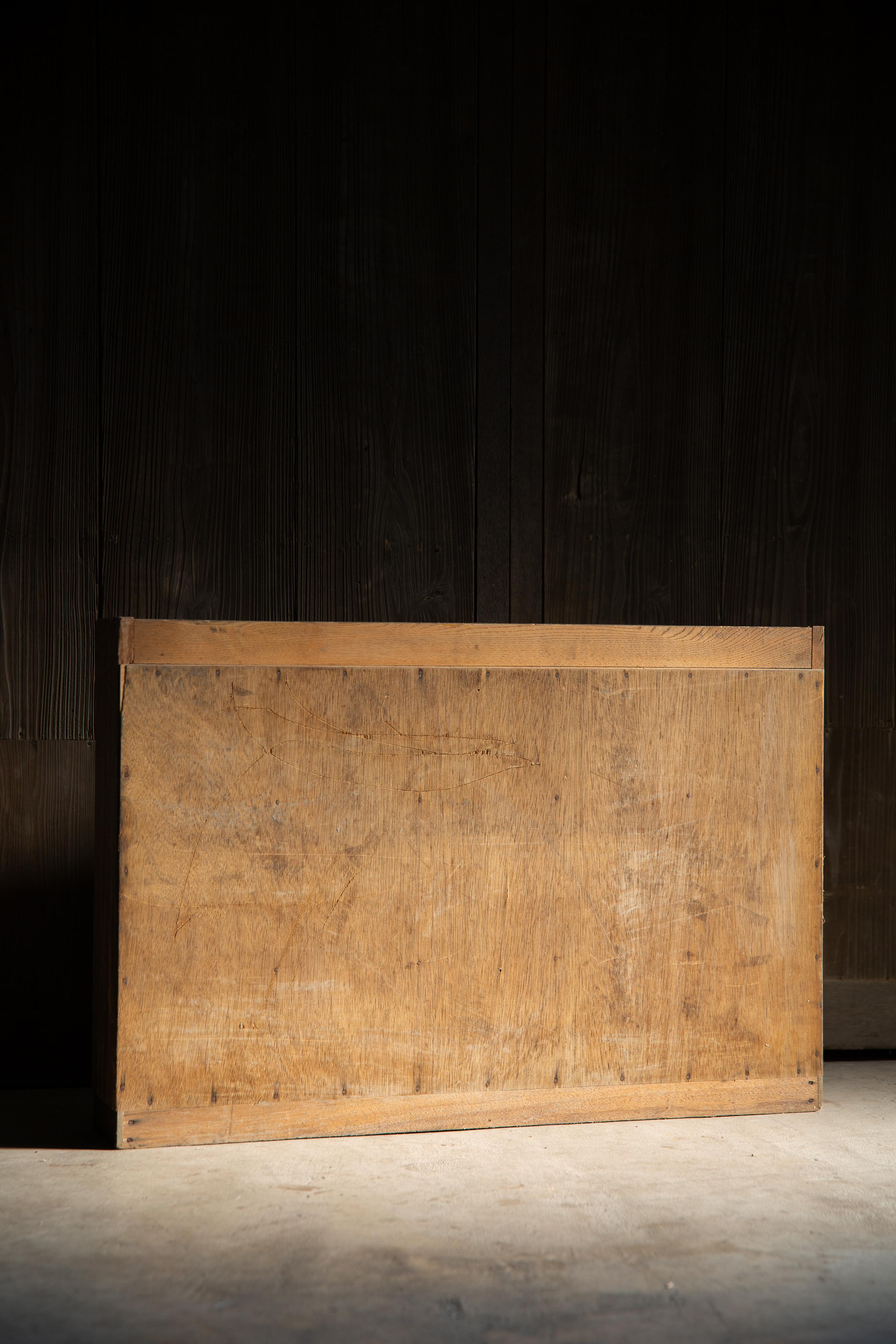 1950s Japonés vintage madera vitrina cuadrada, coleccionistas gabinete orgánico en venta 9