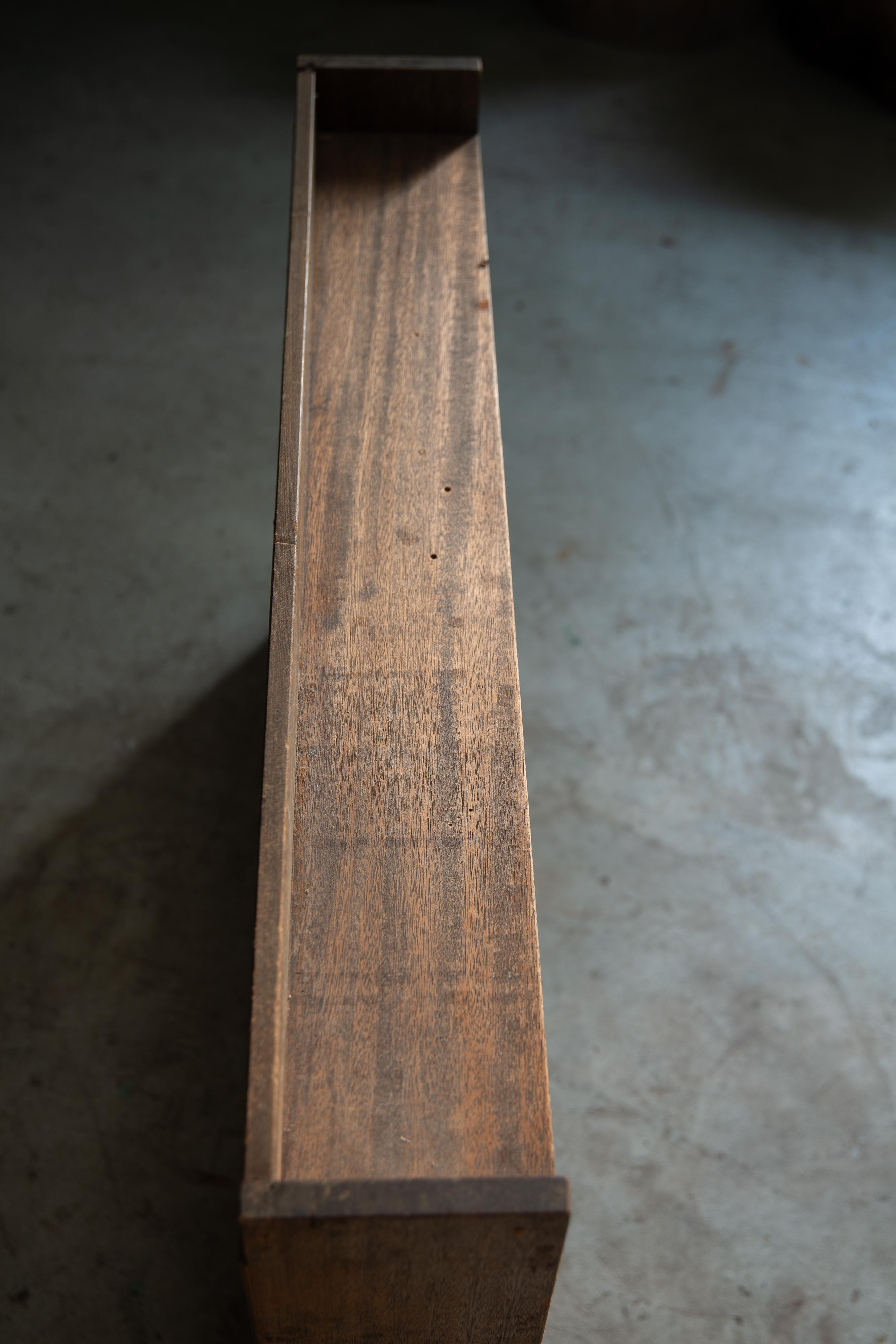 1950s Japonés vintage madera vitrina cuadrada, coleccionistas gabinete orgánico en venta 2