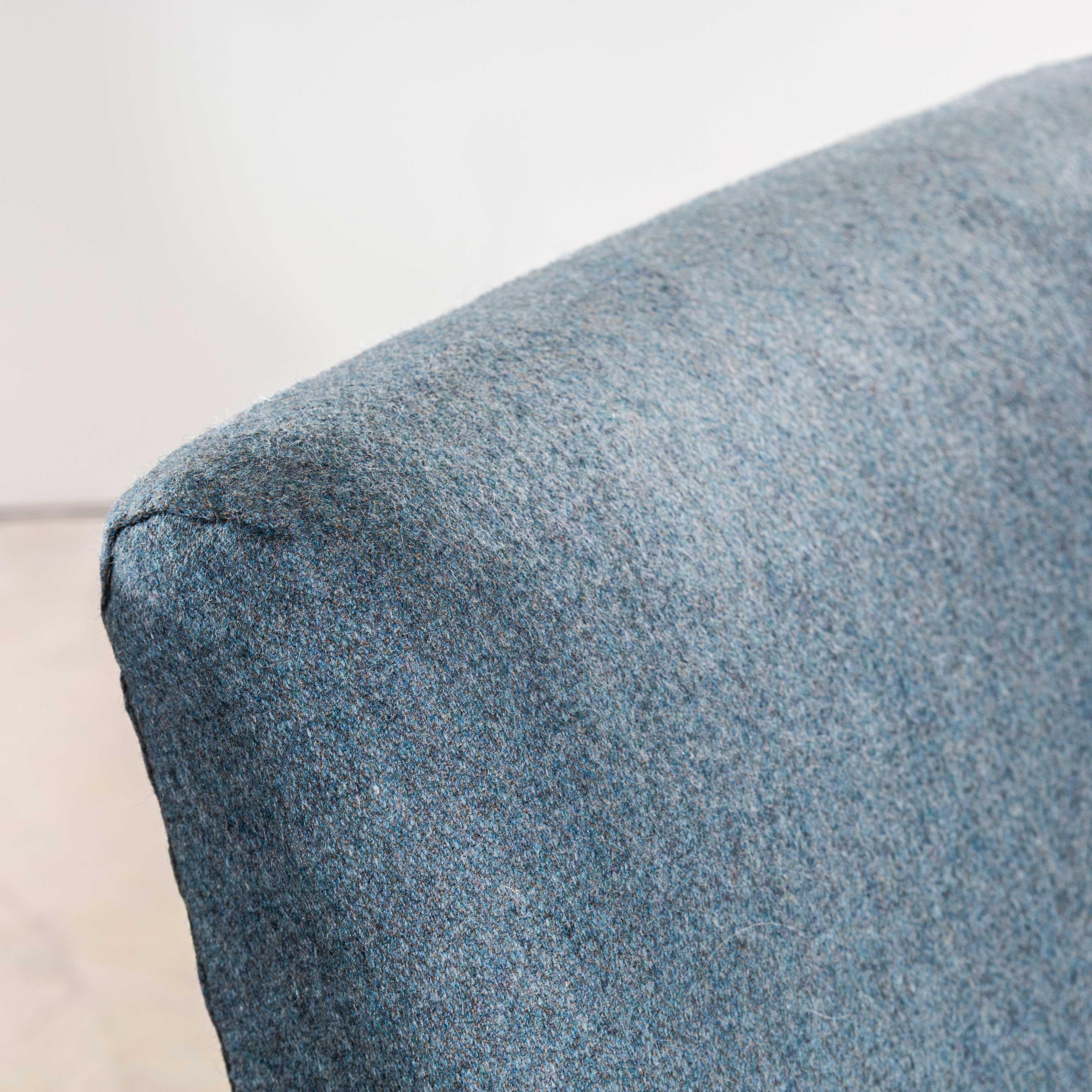 Sillones tapizados Jaroslav Šmídek Marga Gris Años 50 en venta 2