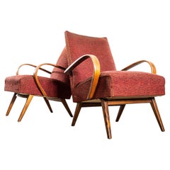 1950er Jahre Jaroslav Šmídek Original Sessel in einem Rust Boucle Stoff