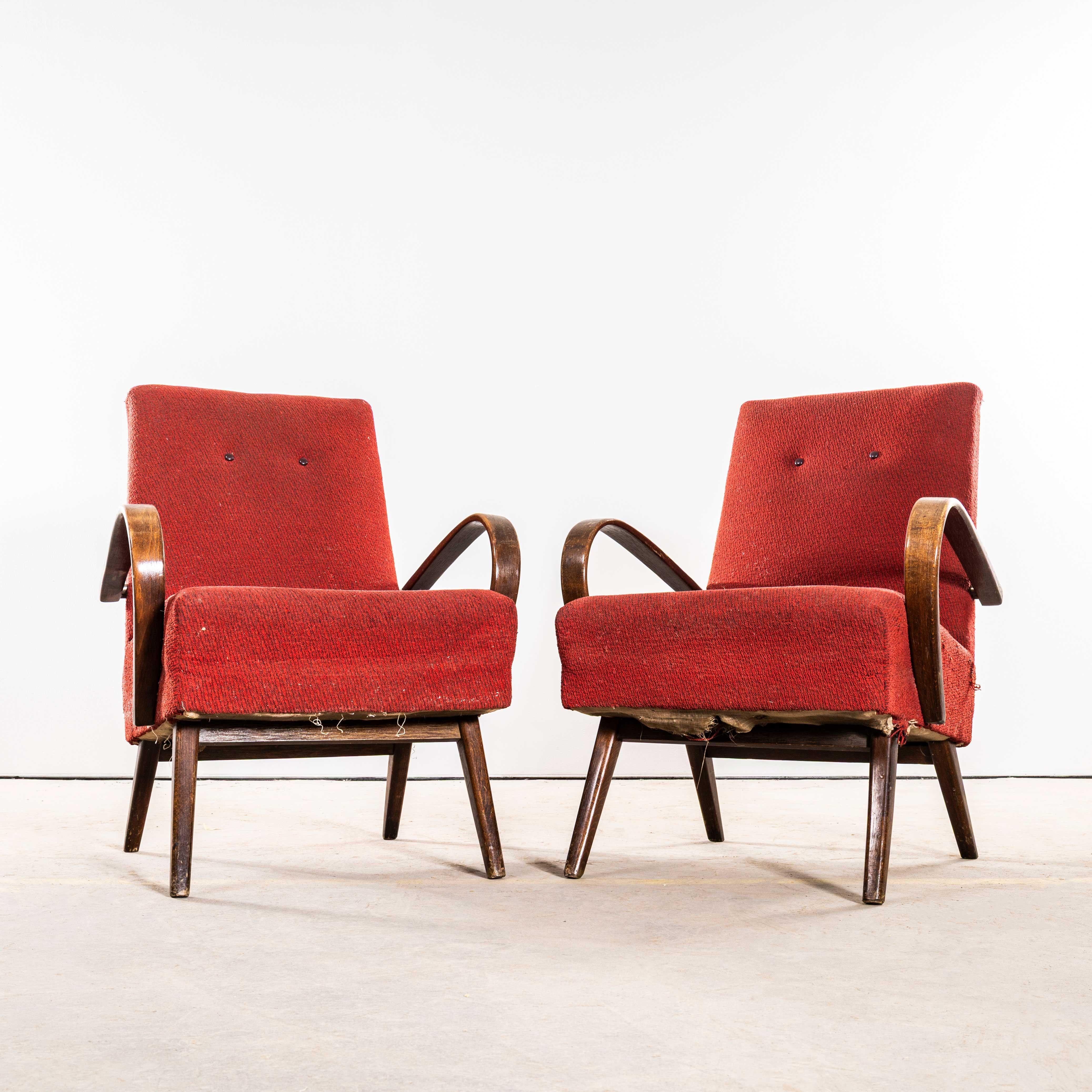 1950er Jahre Jaroslav Šmídek Original Sessel in Tomato Boucle Geometric Check Fab im Zustand „Gut“ im Angebot in Hook, Hampshire