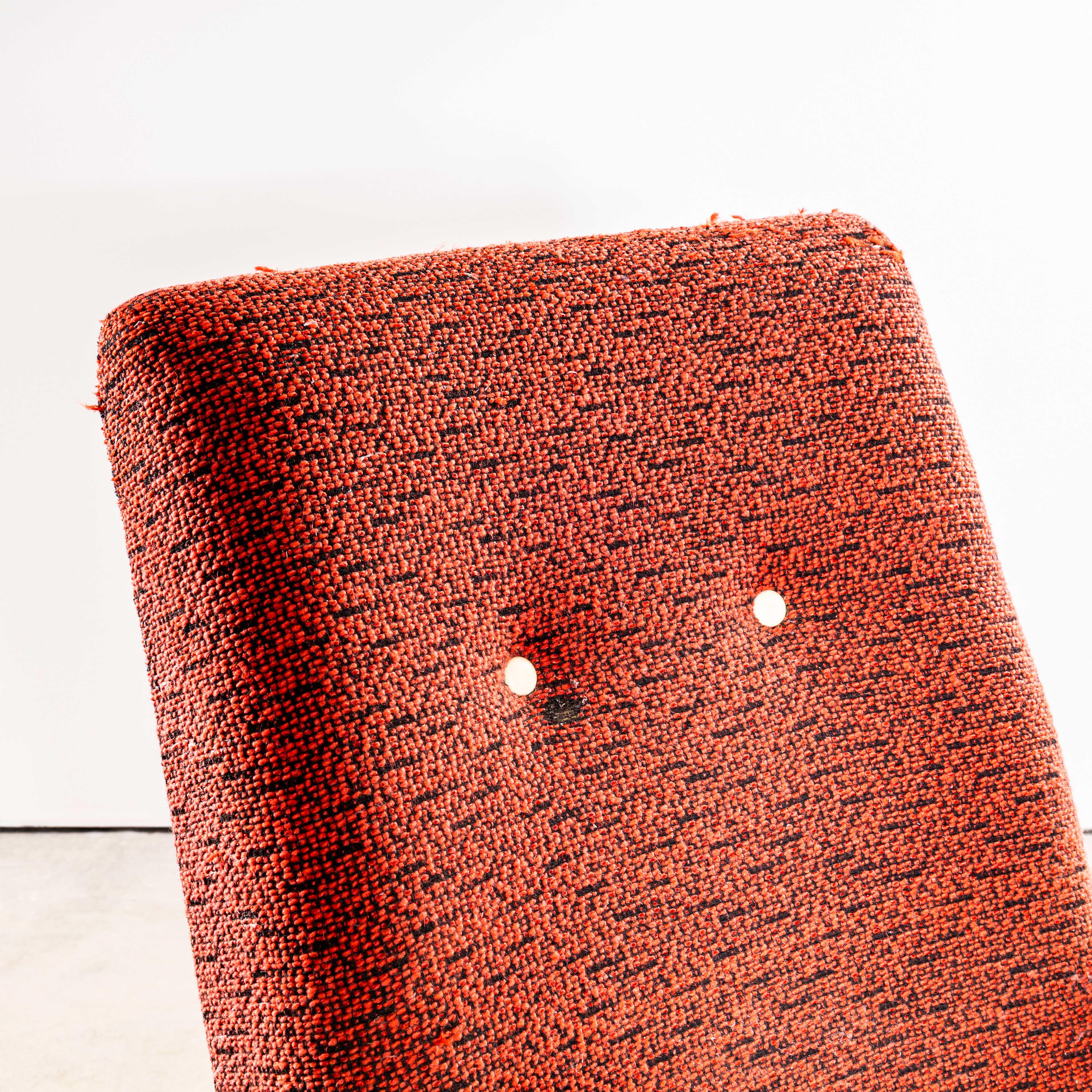 1950er Jahre Jaroslav Šmídek Original Sessel mit getuftetem orangem Jacquard - Standard im Angebot 2