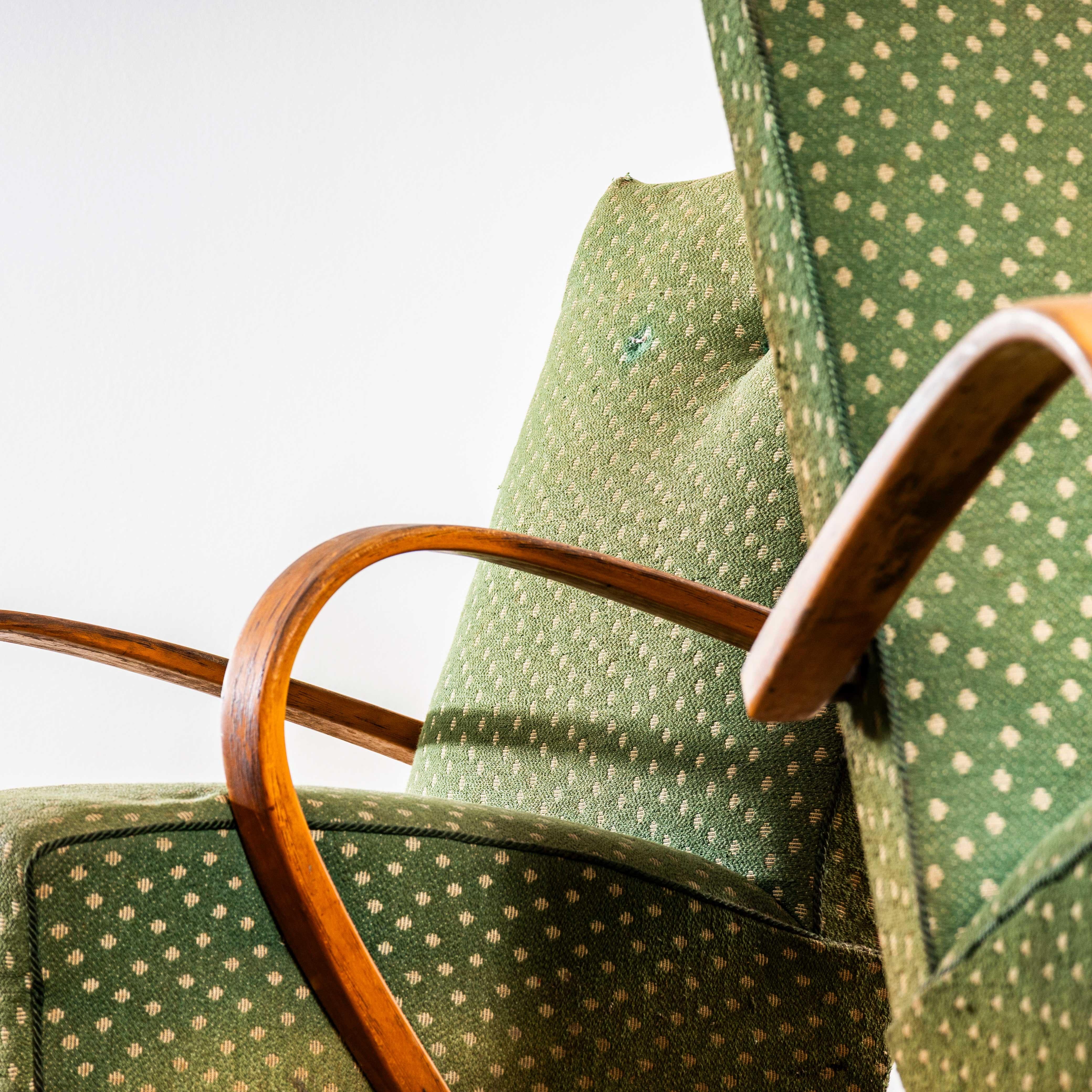 1950er Jahre Jaroslav Šmídek Original Sessel in Chevron Slub Jacquard - gefederter Sitz (Mitte des 20. Jahrhunderts) im Angebot