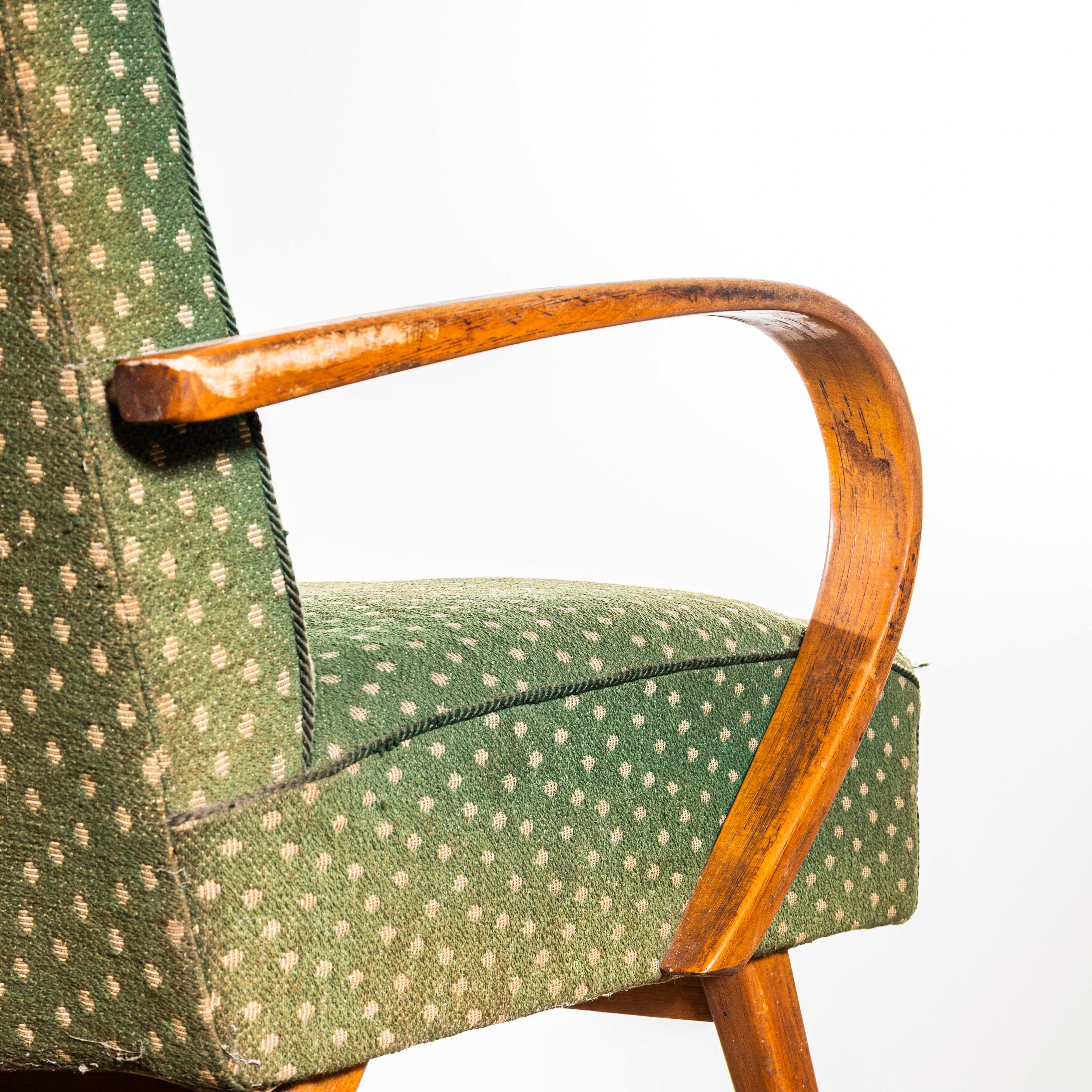 1950er Jahre Jaroslav Šmídek Original Sessel in Chevron Slub Jacquard - gefederter Sitz im Angebot 3