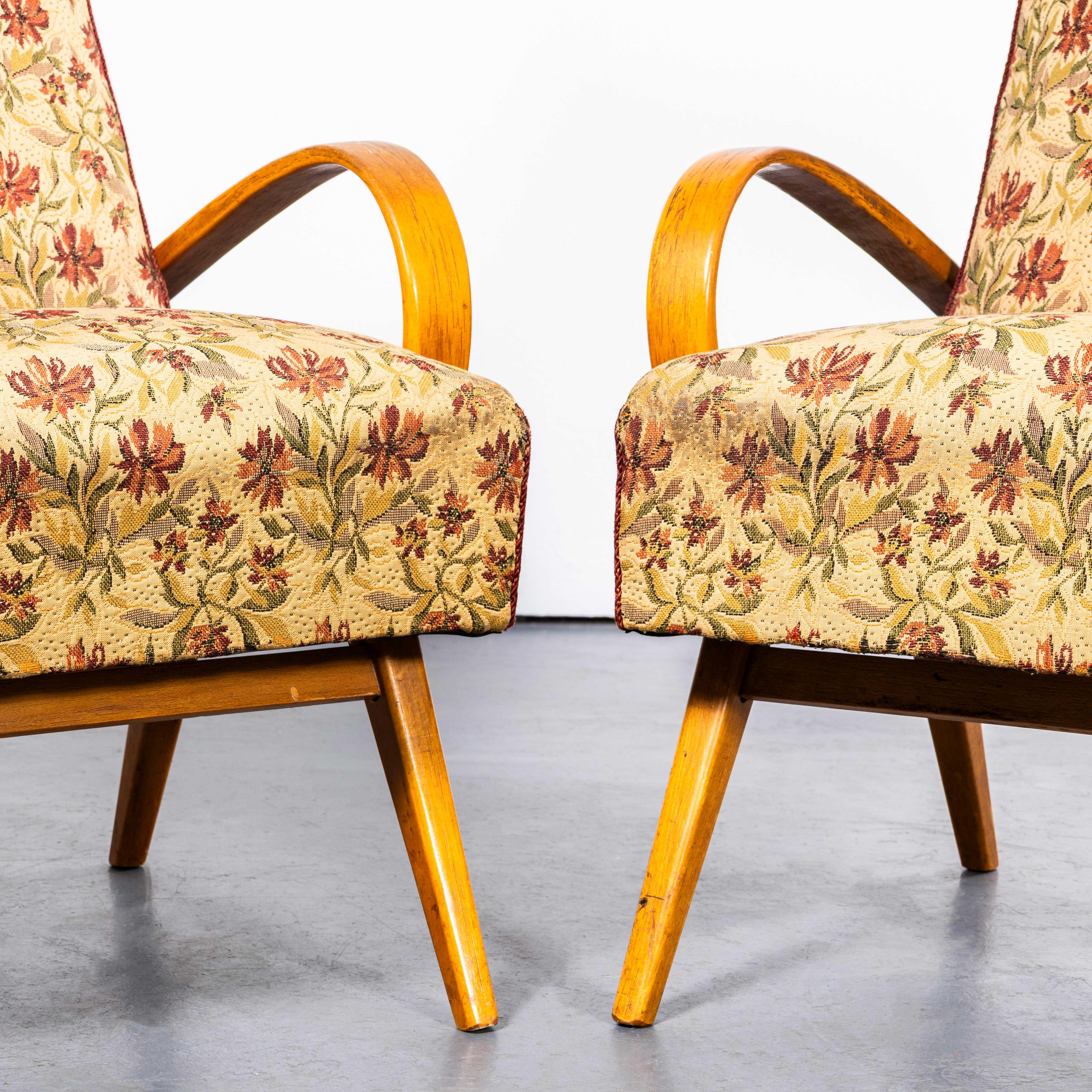 Sillones originales Jaroslav Šmídek de los años 50 en jacquard floral - Pareja en Bueno estado para la venta en Hook, Hampshire