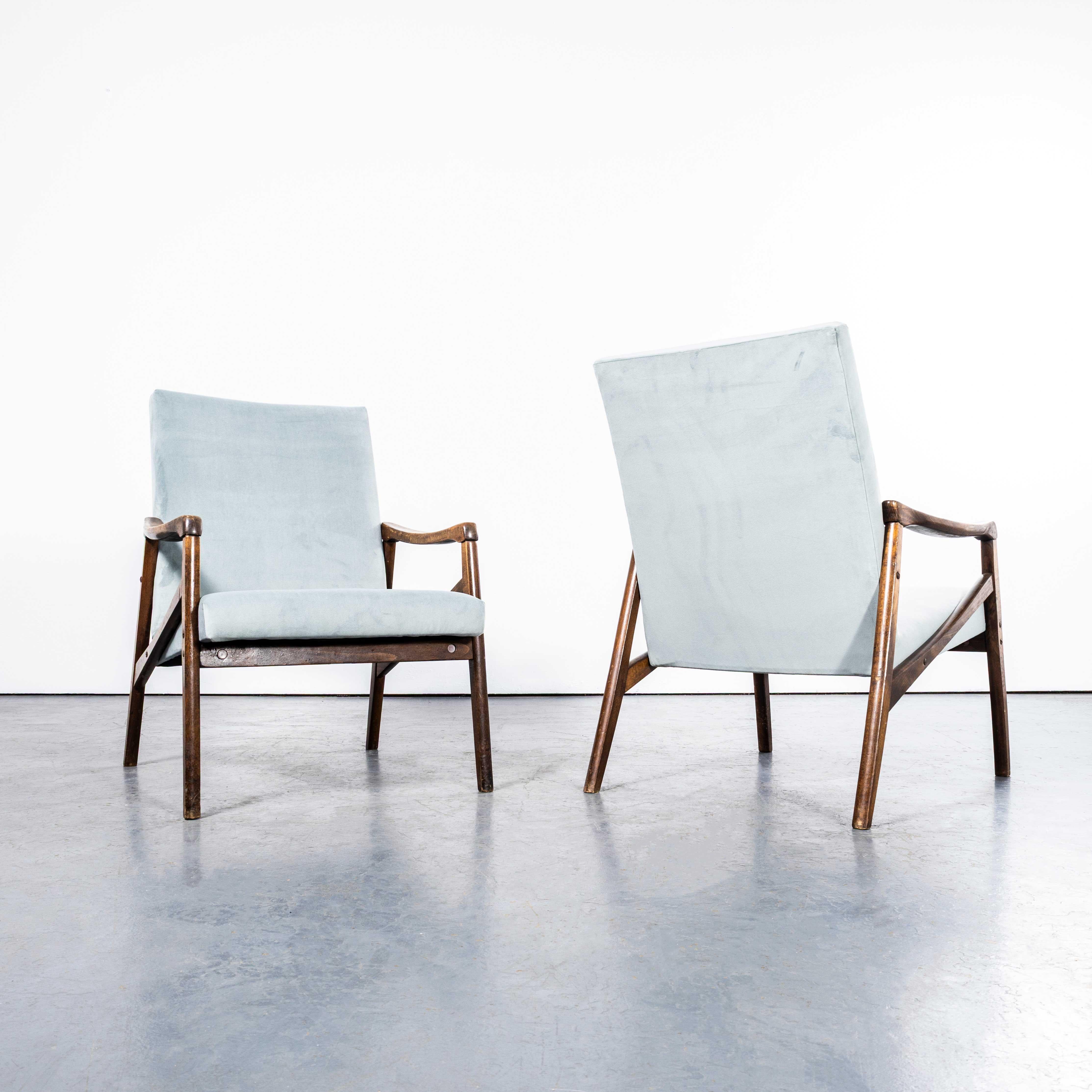 Sillones Retapizados Originales Jaroslav Smidek de 1950 en Azul Huevo de Pato - Pareja en venta 1