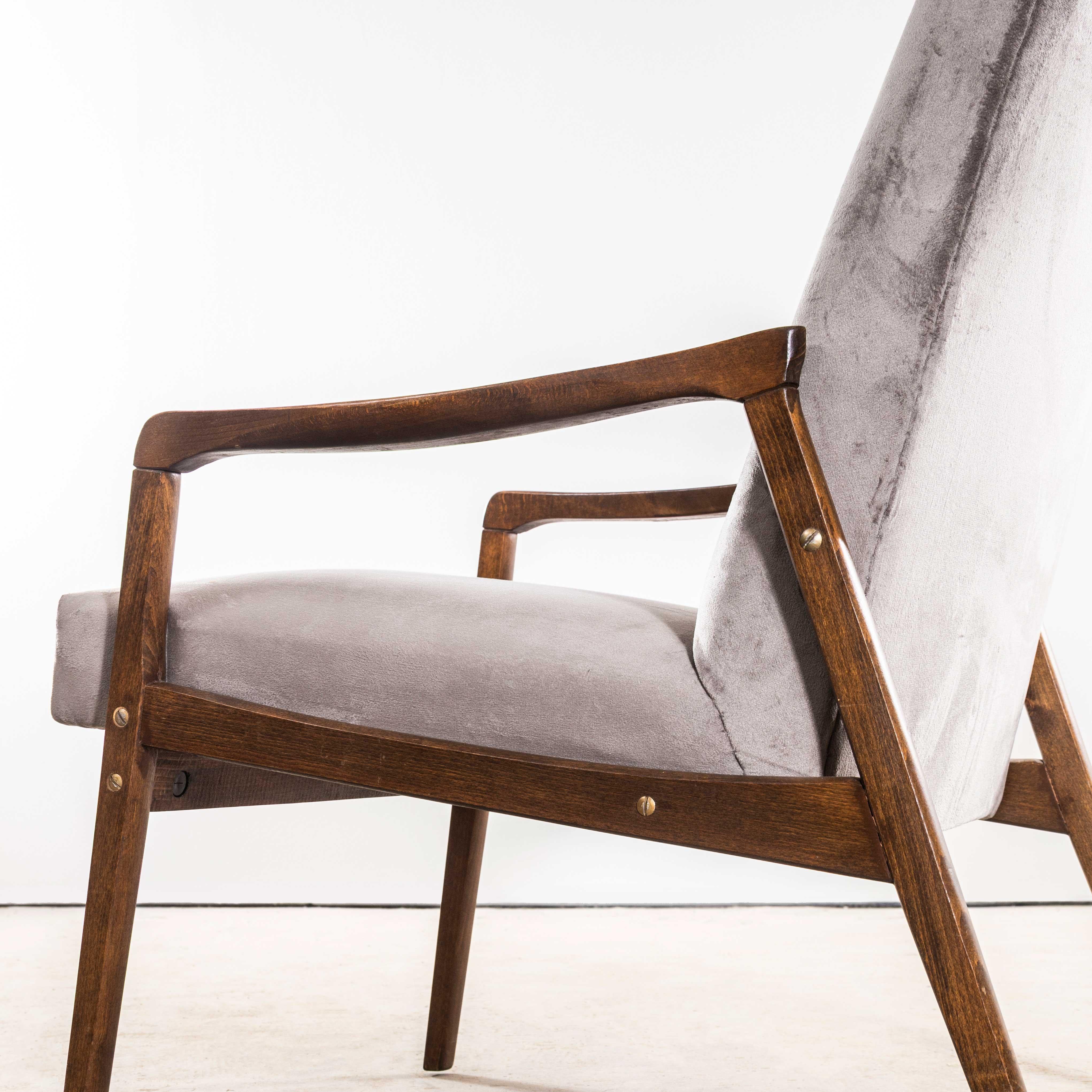 Sillones retapizados originales Jaroslav Šmídek de los años 50 en terciopelo de algodón gris Checo en venta