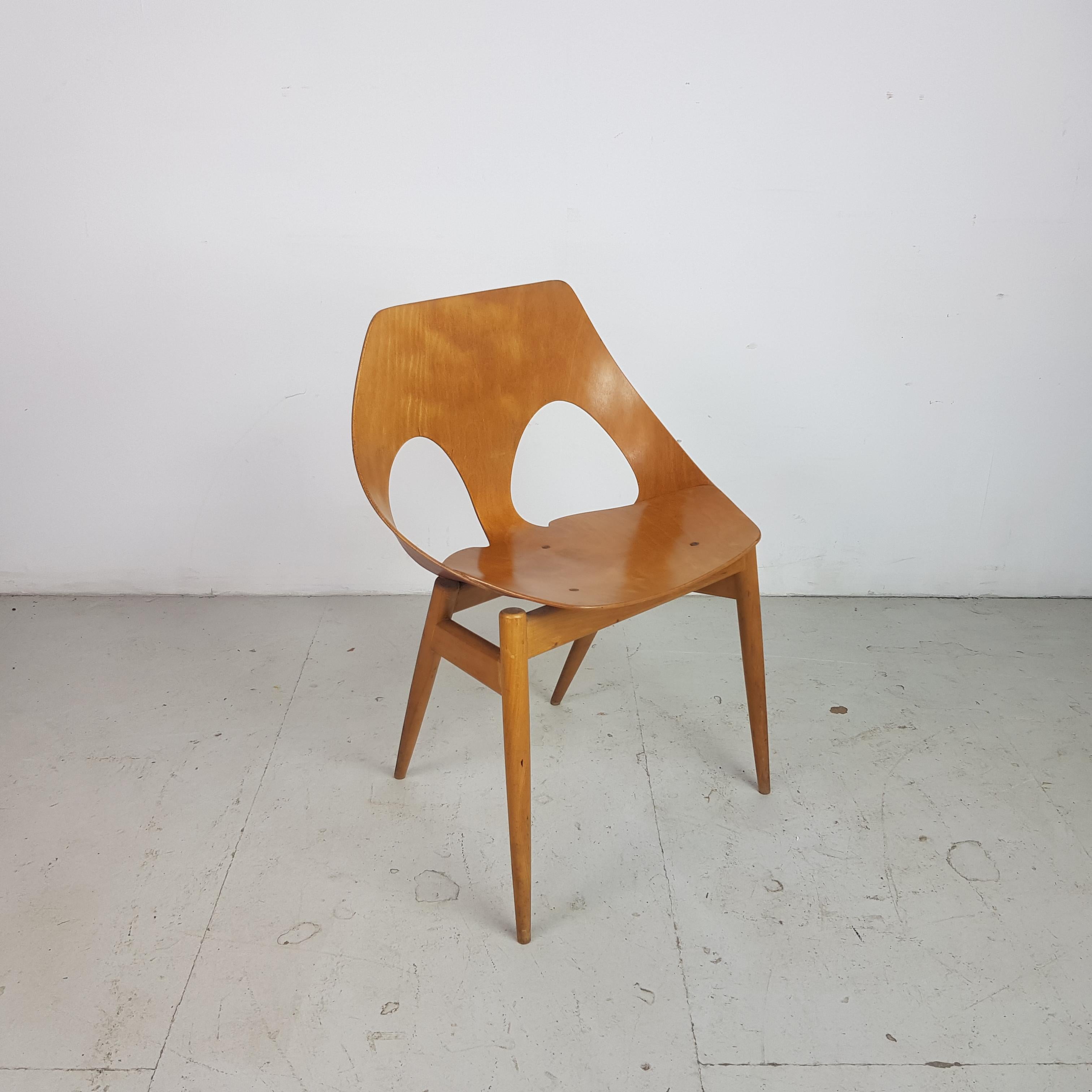 The gorgeous 1950s Jason chair designed by Carl Jacobs & Frank Guille for Kandya.

The Jason chair was designed by the Danish designer Carl Jacobs but was manufactured by Kandya, a British firm. This lightweight, stackable, chair has gently