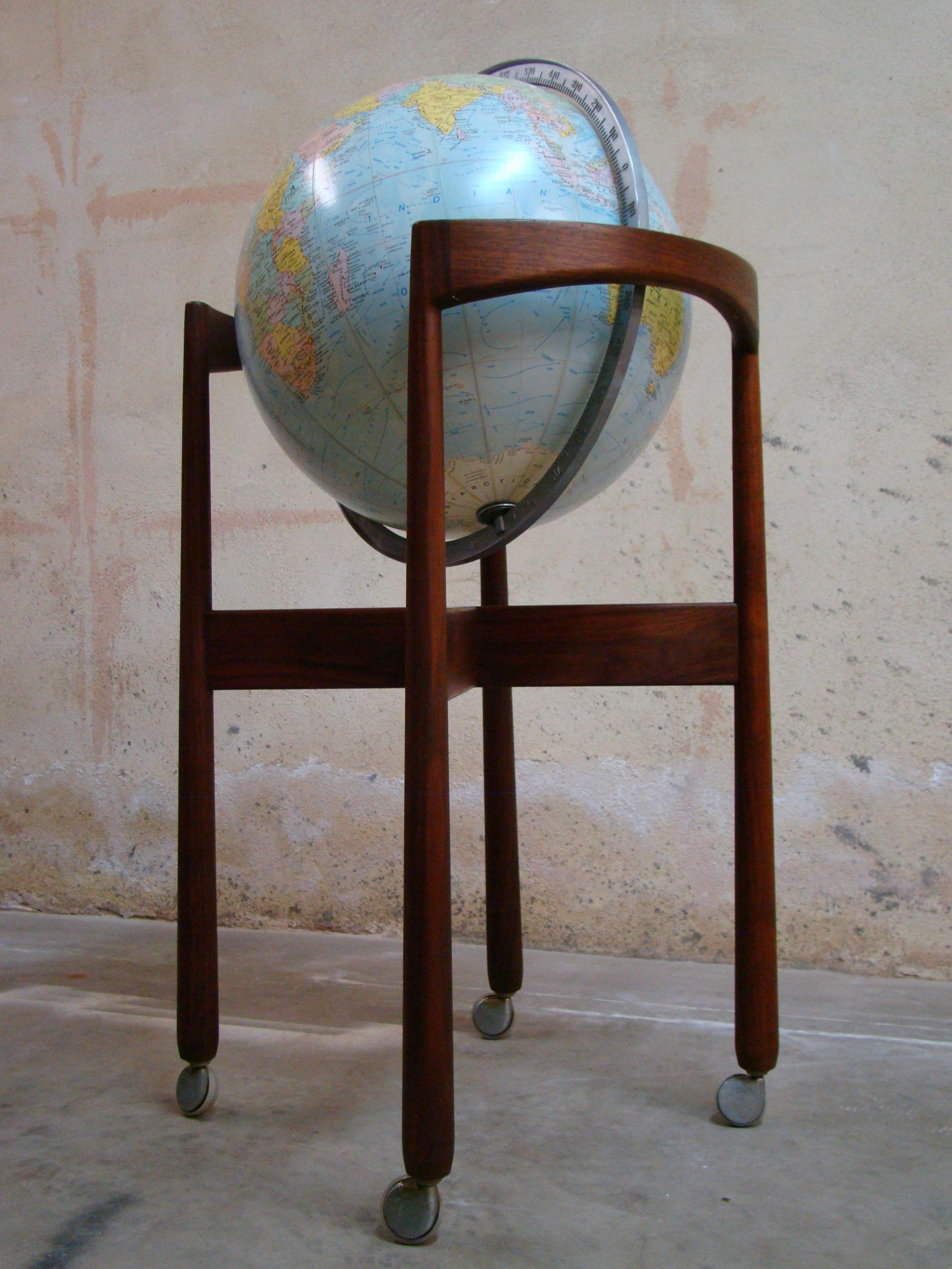 1950s Jens Risom Designed Sculptural Walnut Standing Floor Globe, USA 11