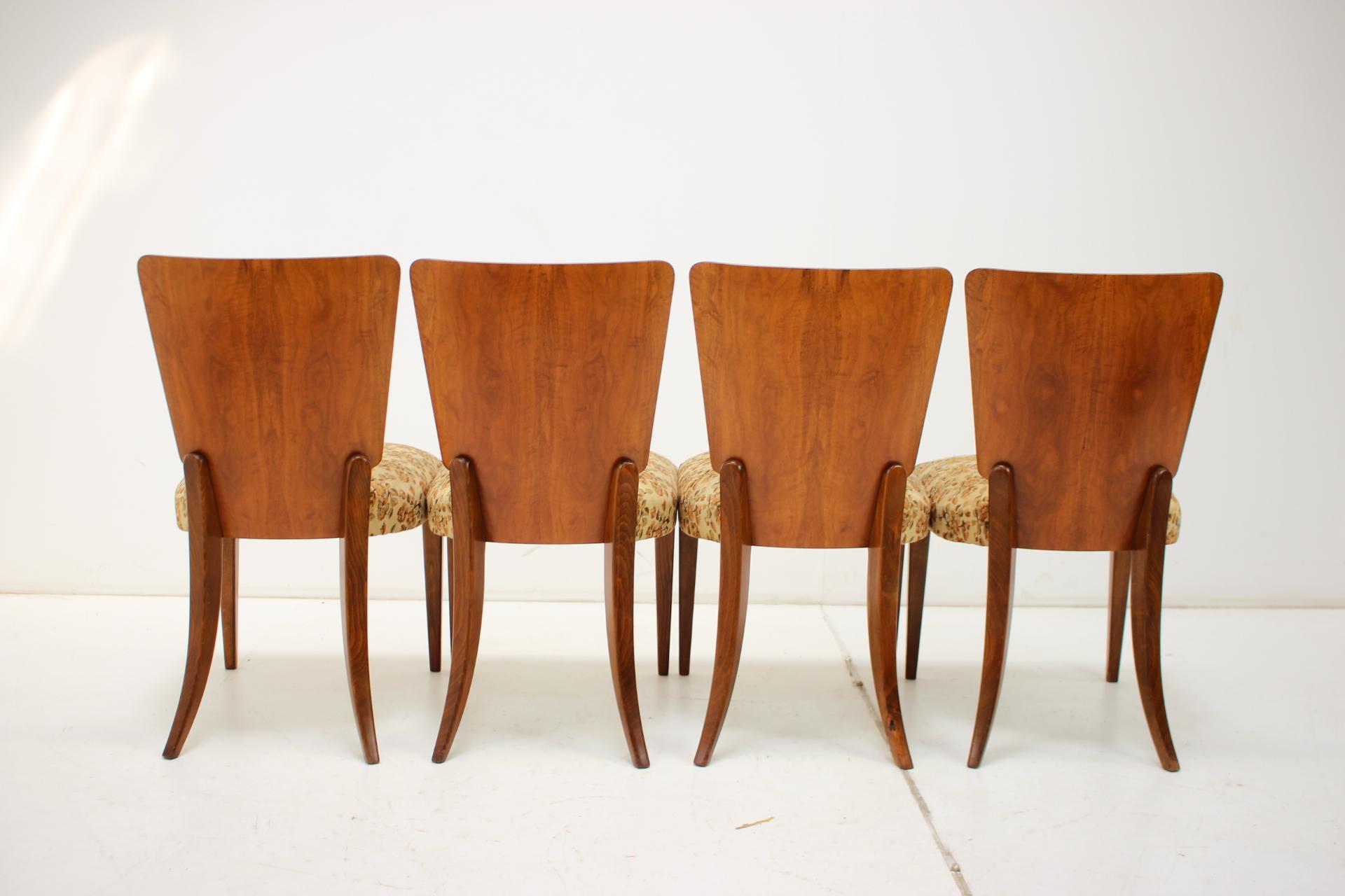1950s  Jindrich Halabala Esszimmerstühle H-214 für UP Závody, 4er-Set (Moderne der Mitte des Jahrhunderts) im Angebot