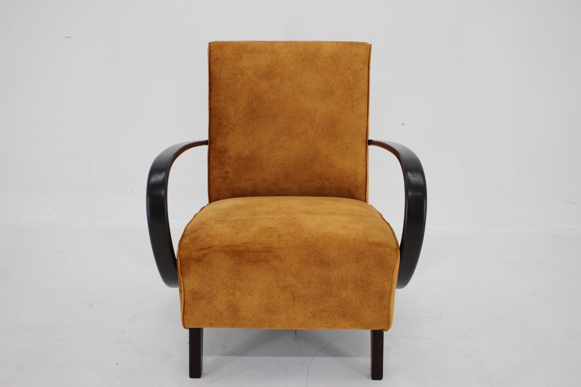 Mid-Century Modern 1950s Jindrich Halabala Restored Armchair, Czechoslovakia  For Sale