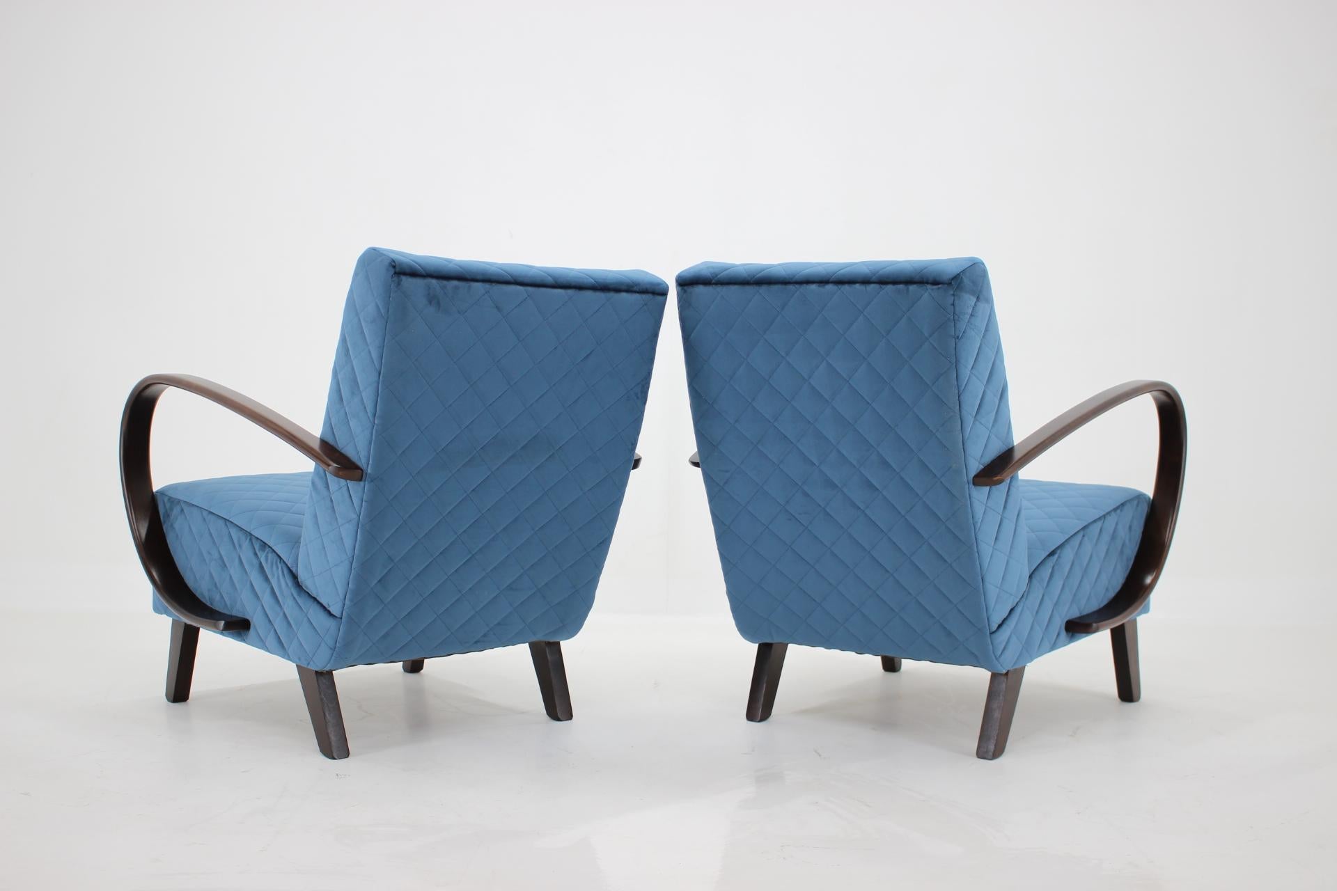 1950s Jindrich Halabala Set of Two Armchairs, Czechoslovakia In Good Condition For Sale In Praha, CZ