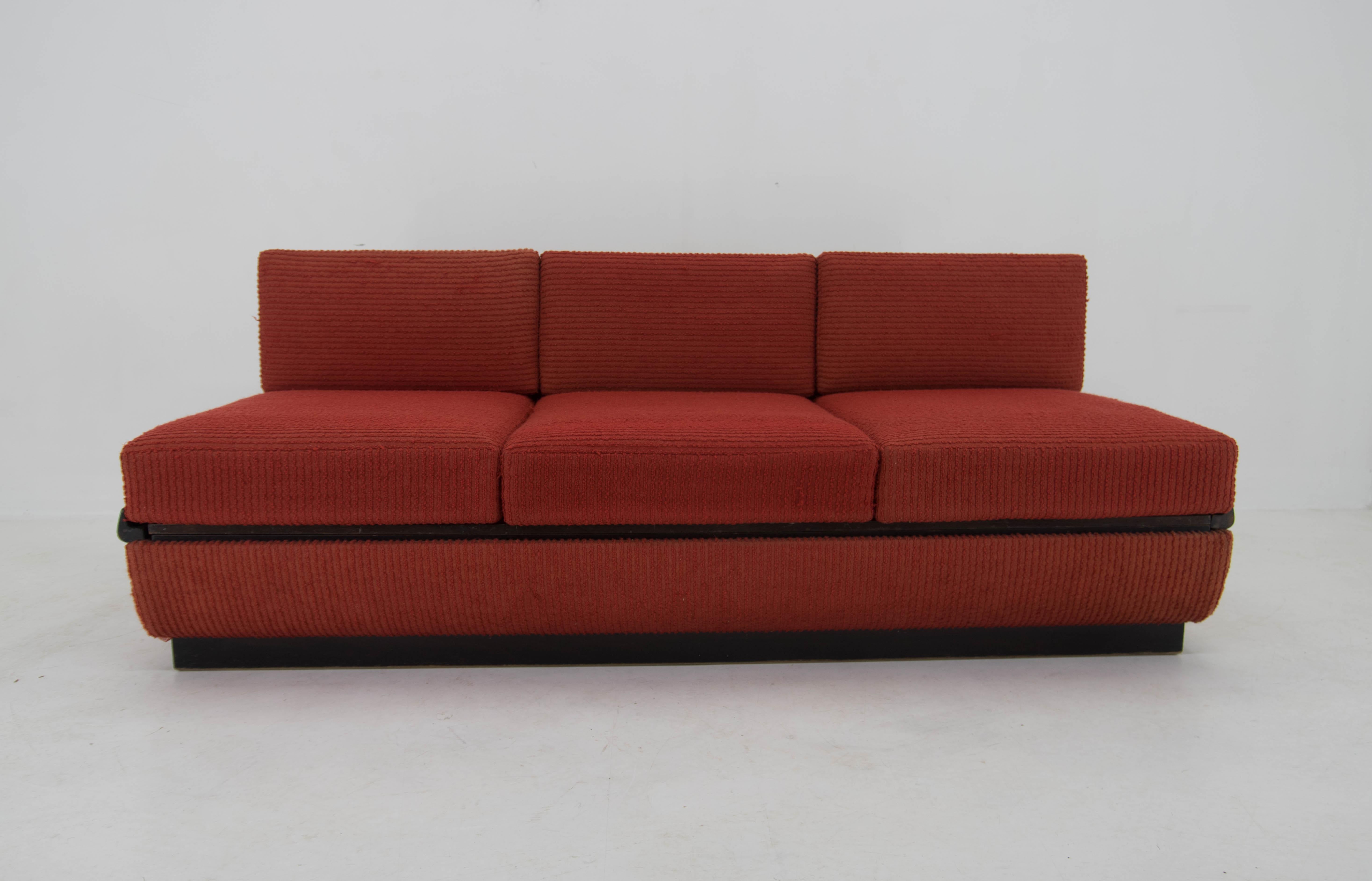 Designed by Jindrich Halabala for UP Zavody in 1950s.
The sofa can be converted into a bed
Very good original condition.
Sun - fading on one side of a base.
Storage space inside.
Dimensions of bed configuration: 127cmx190cm
Shipping quote on