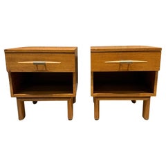 Comodini John Keal per Brown Saltman in mogano e ottone del 1950