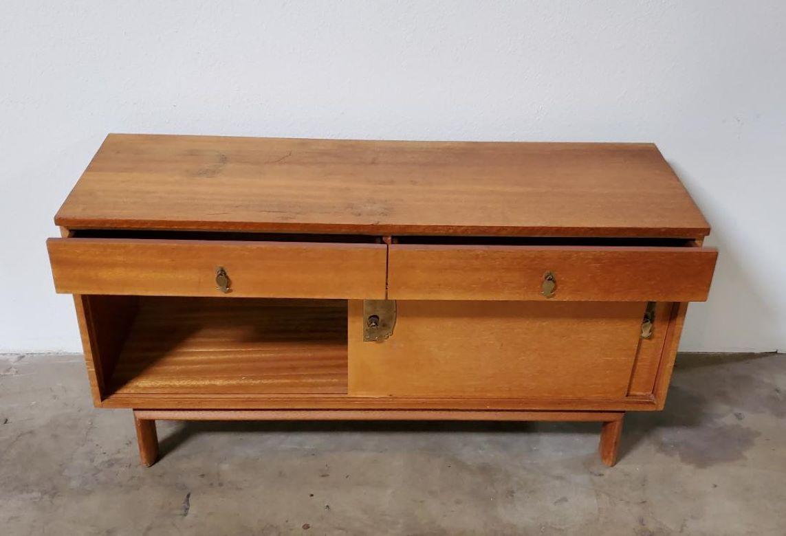 1950s John Keal Petite Buffet for Brown Saltman Philippine Mahogany Credenza For Sale 5
