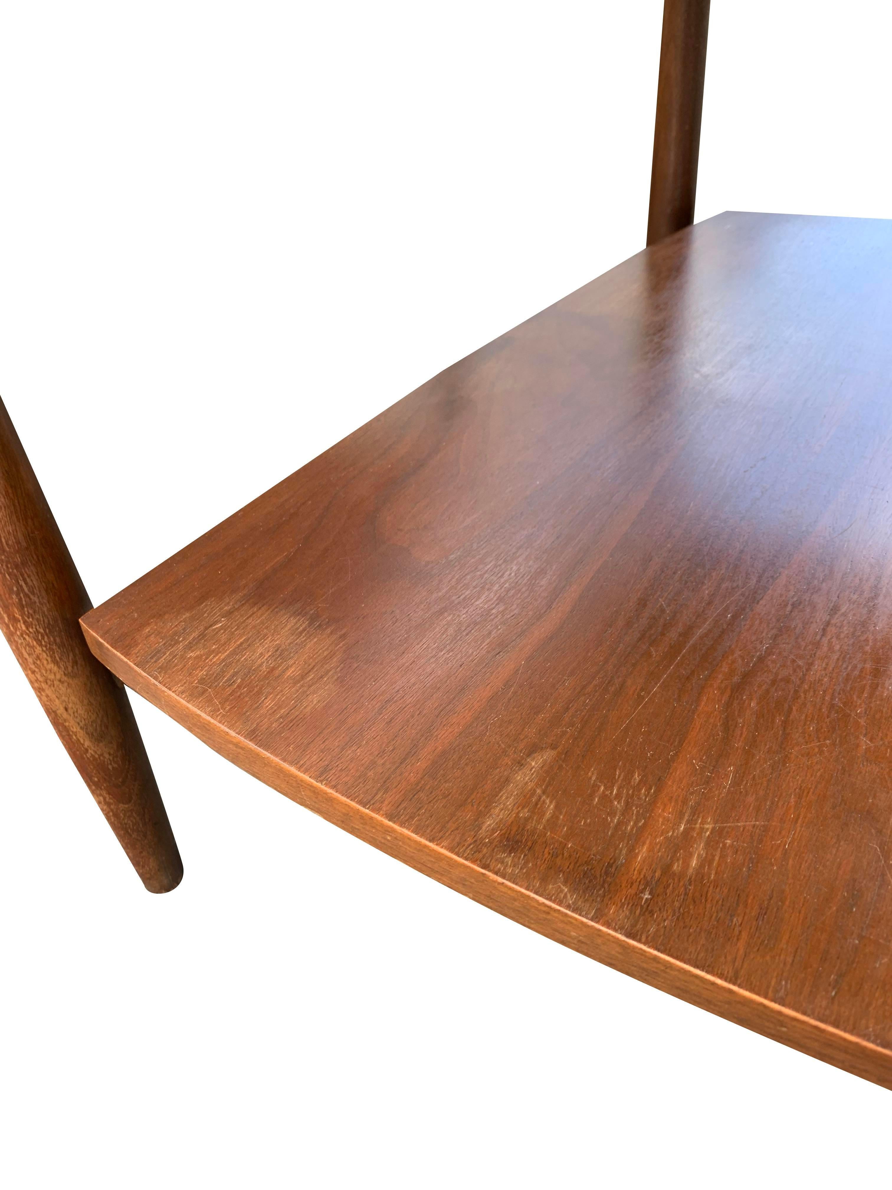 1950er John Stuart Mid Century Modern Nachttische - ein Paar (Mitte des 20. Jahrhunderts) im Angebot