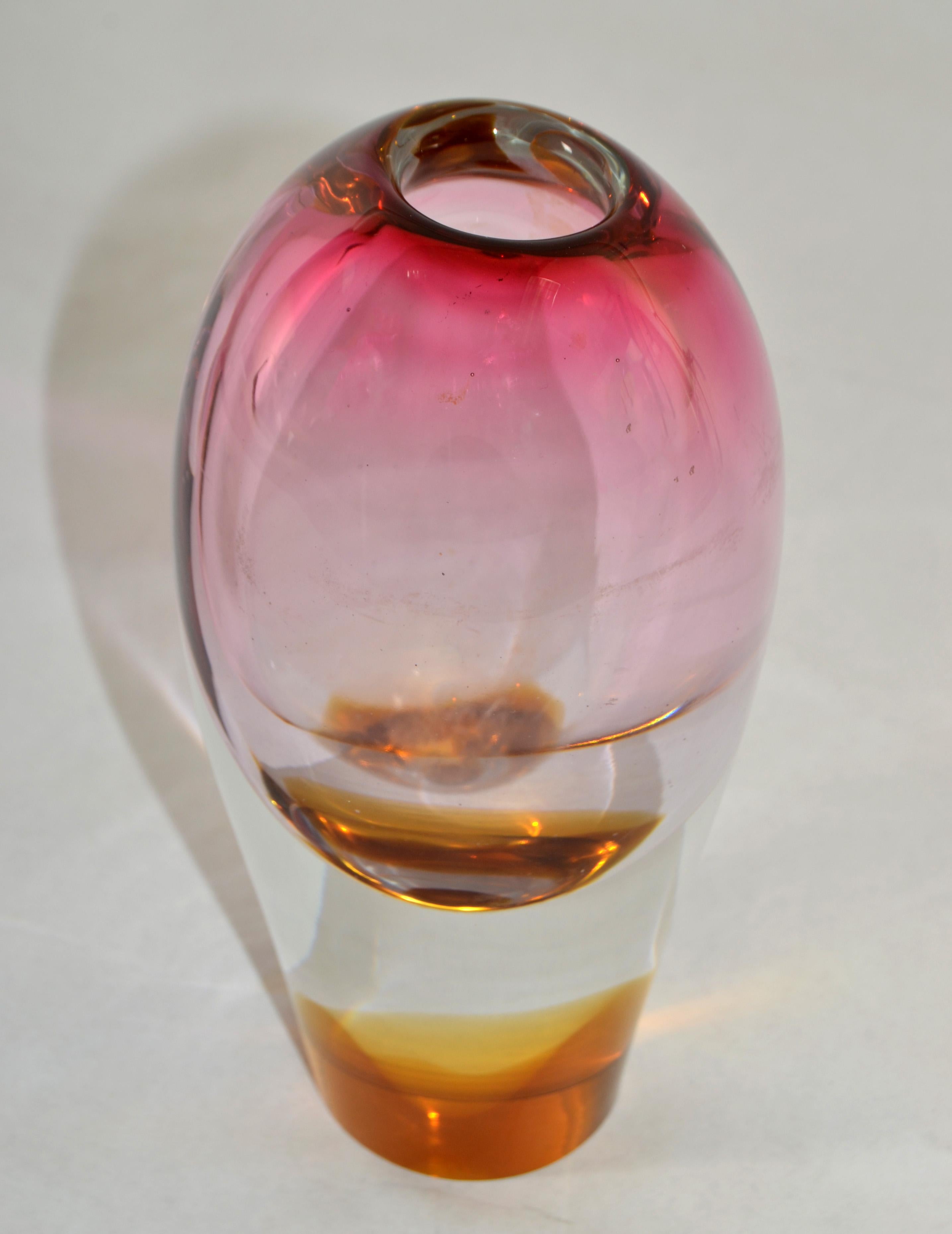 Bohémien Vaso di vetro soffiato Josef Rozinek per Borocrystal del 1950, Ambra rosa, Cecoslovacchia in vendita