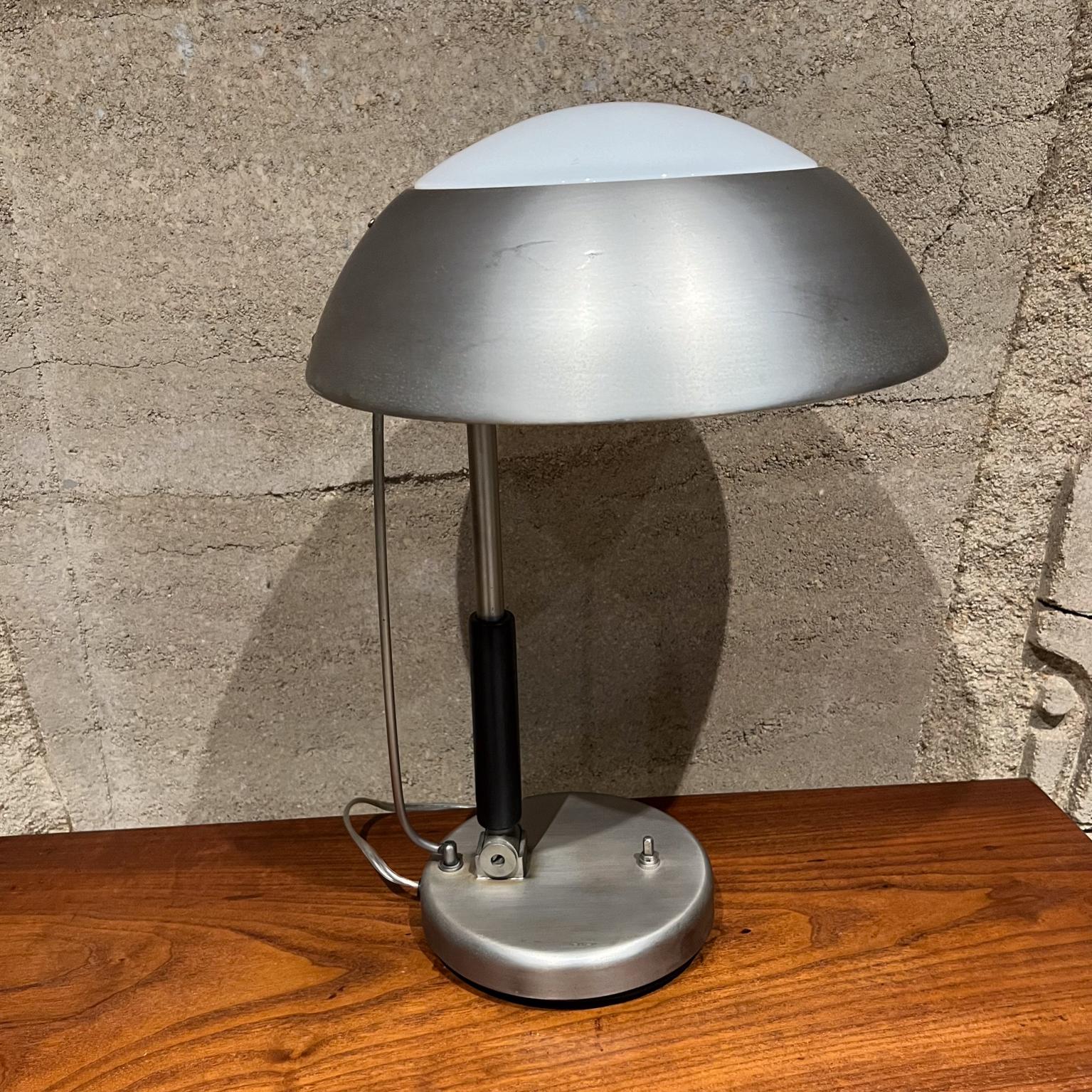 Allemand 1950s Karl Trabert German Desk Table Lamp Bauhaus en vente