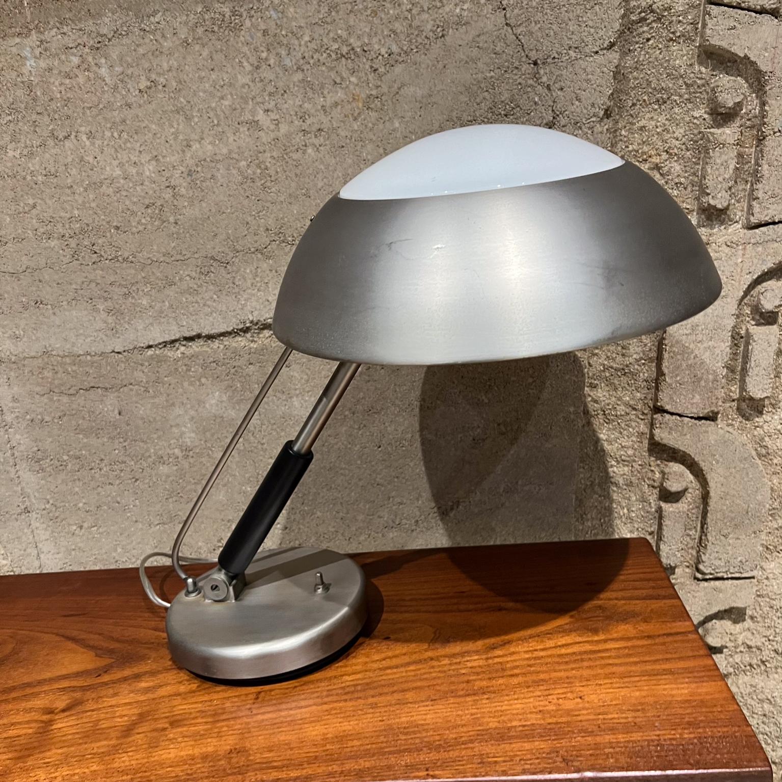 1950s Karl Trabert German Desk Table Lamp Bauhaus Bon état - En vente à Chula Vista, CA