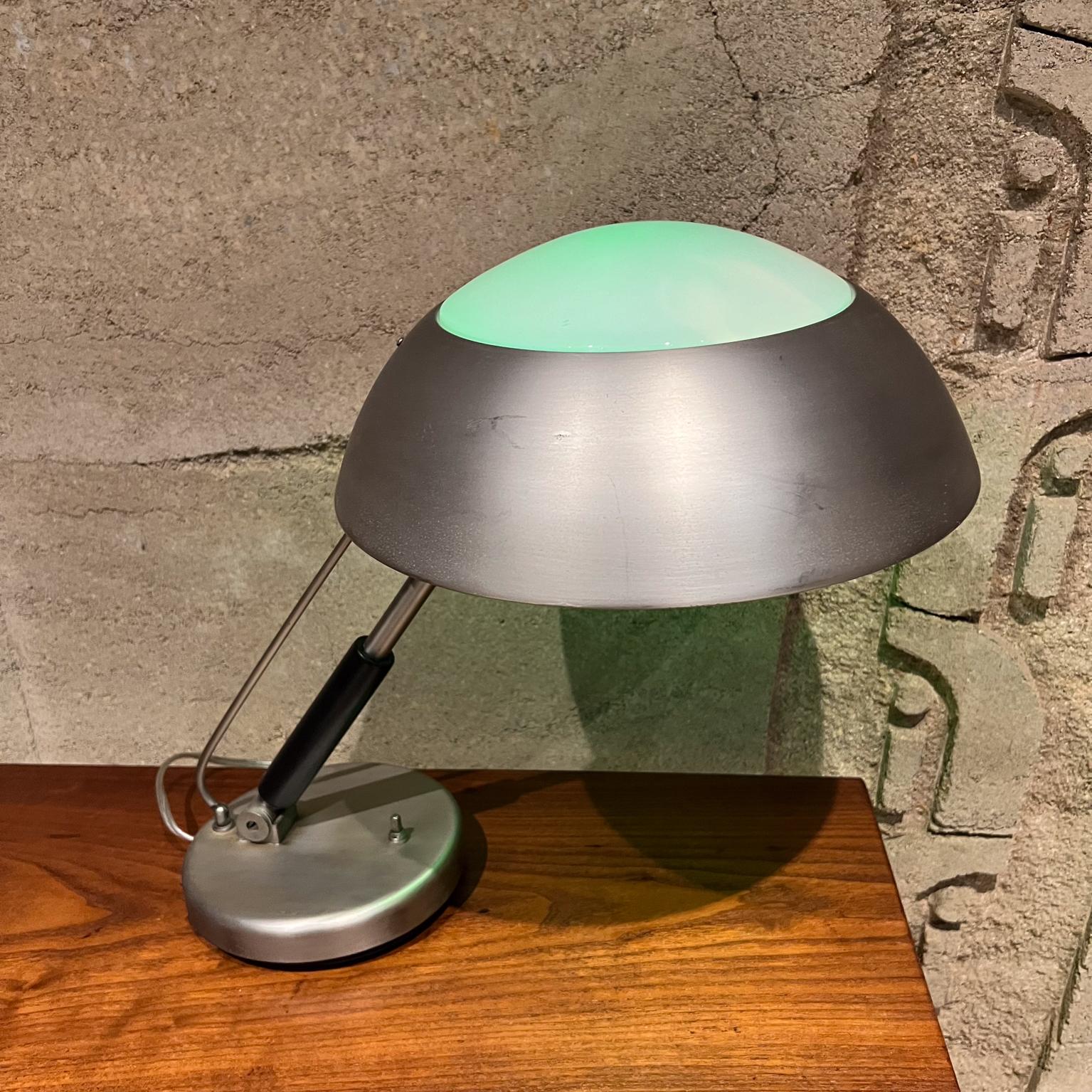 Aluminium 1950s Karl Trabert German Desk Table Lamp Bauhaus en vente