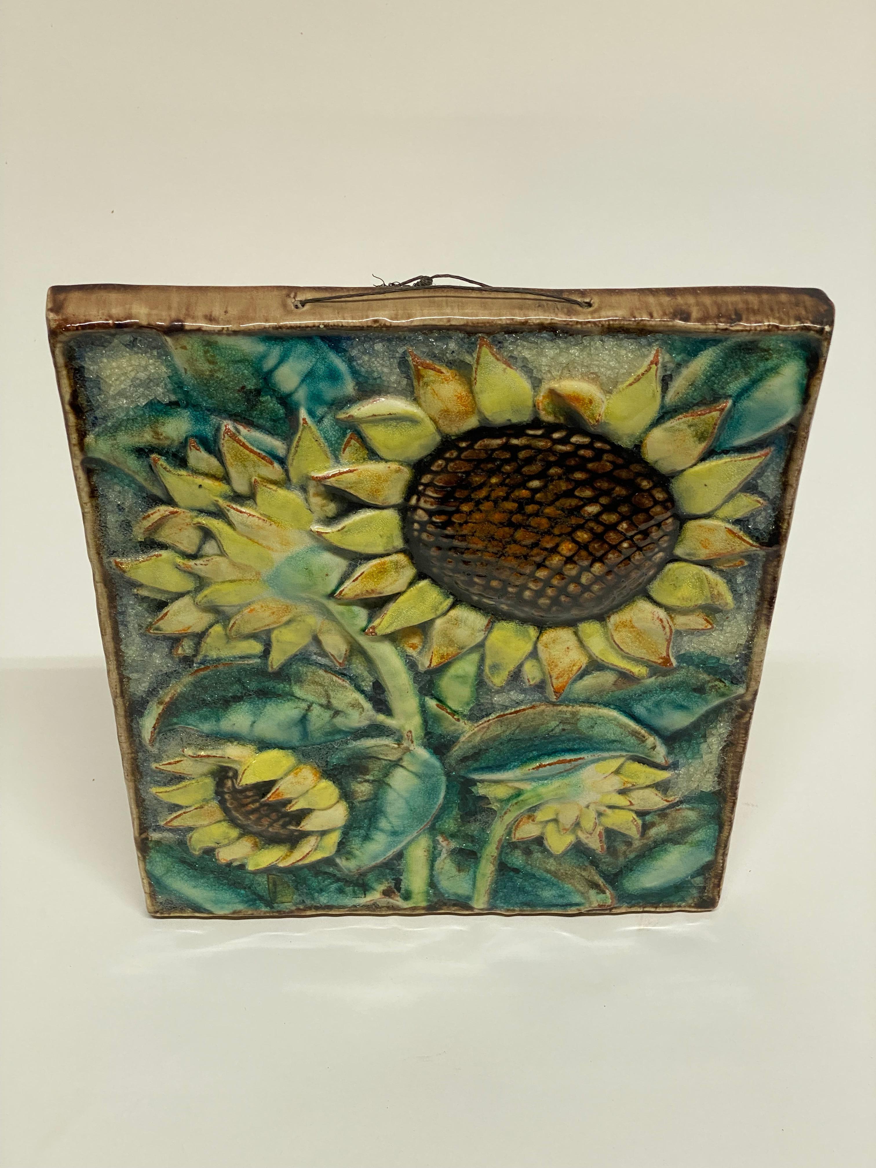 Karlsruher Majolika-Sonnenblumen-Terrakotta-Kachel, 1950er Jahre (20. Jahrhundert)