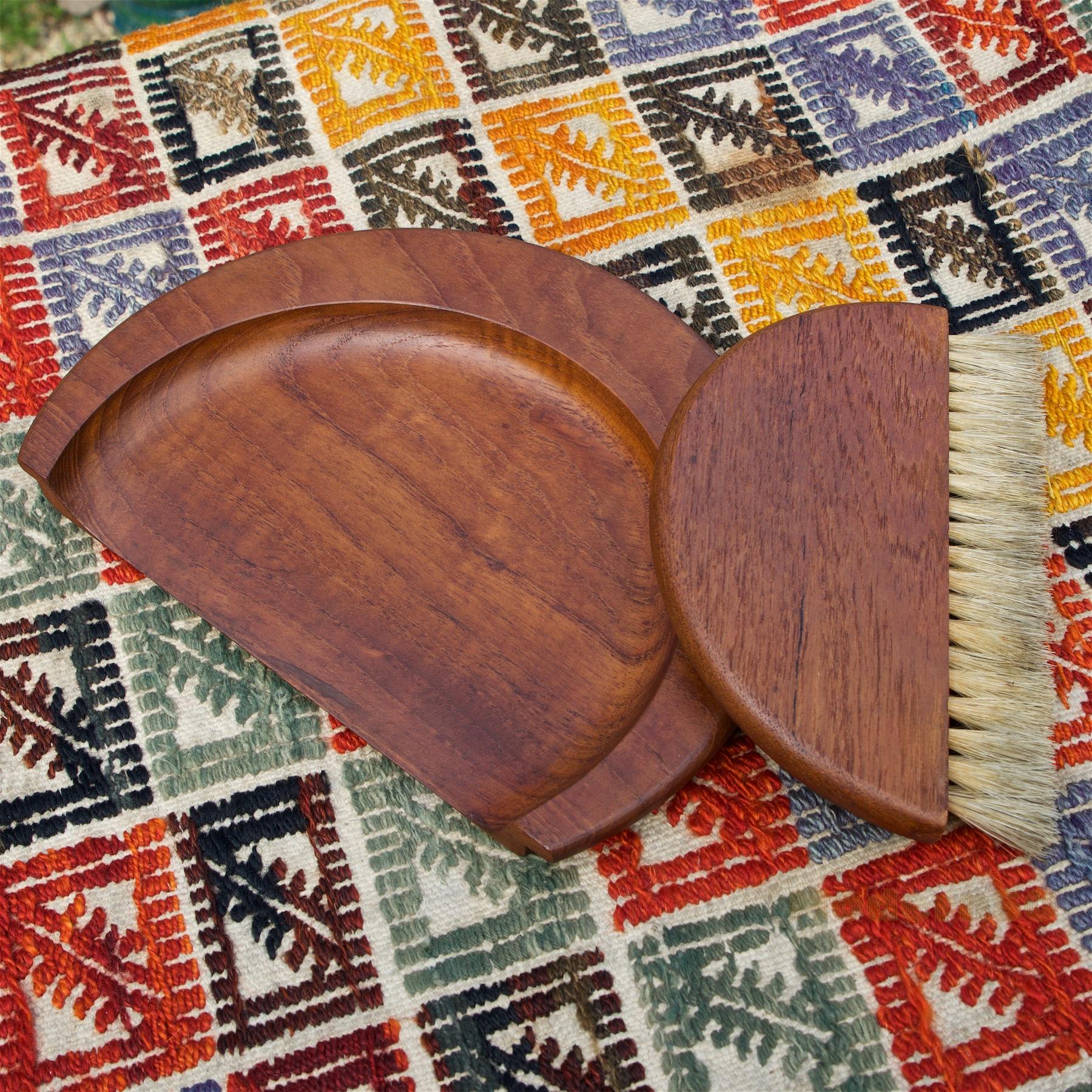 Huilé Ensemble ramasse-miettes et poussières en teck du danois Kay Bojesen, des années 1950 en vente