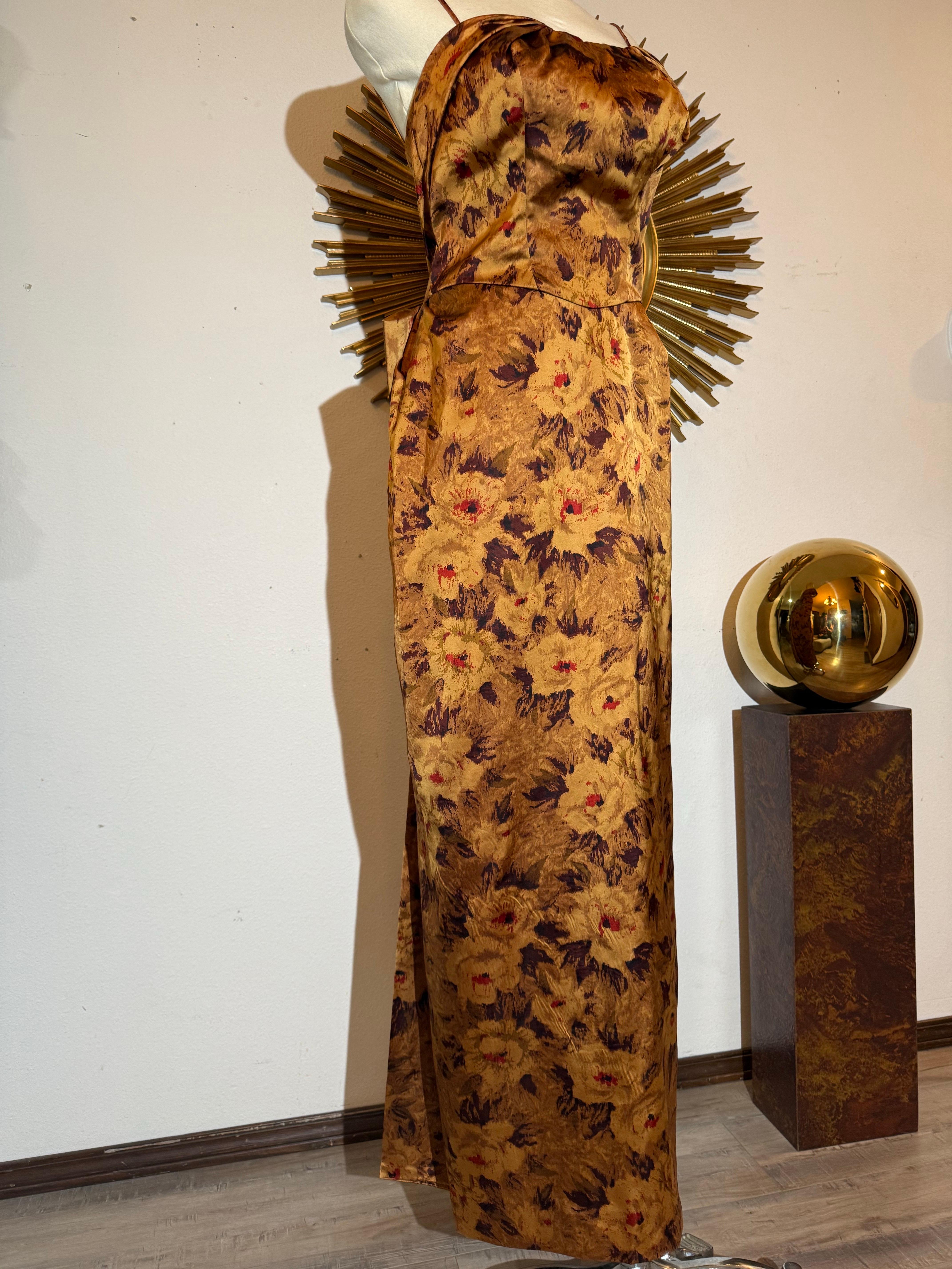 Abito in raso con stampa floreale di Kaye Selig del 1950 con busto arricciato e strascico in vendita 9