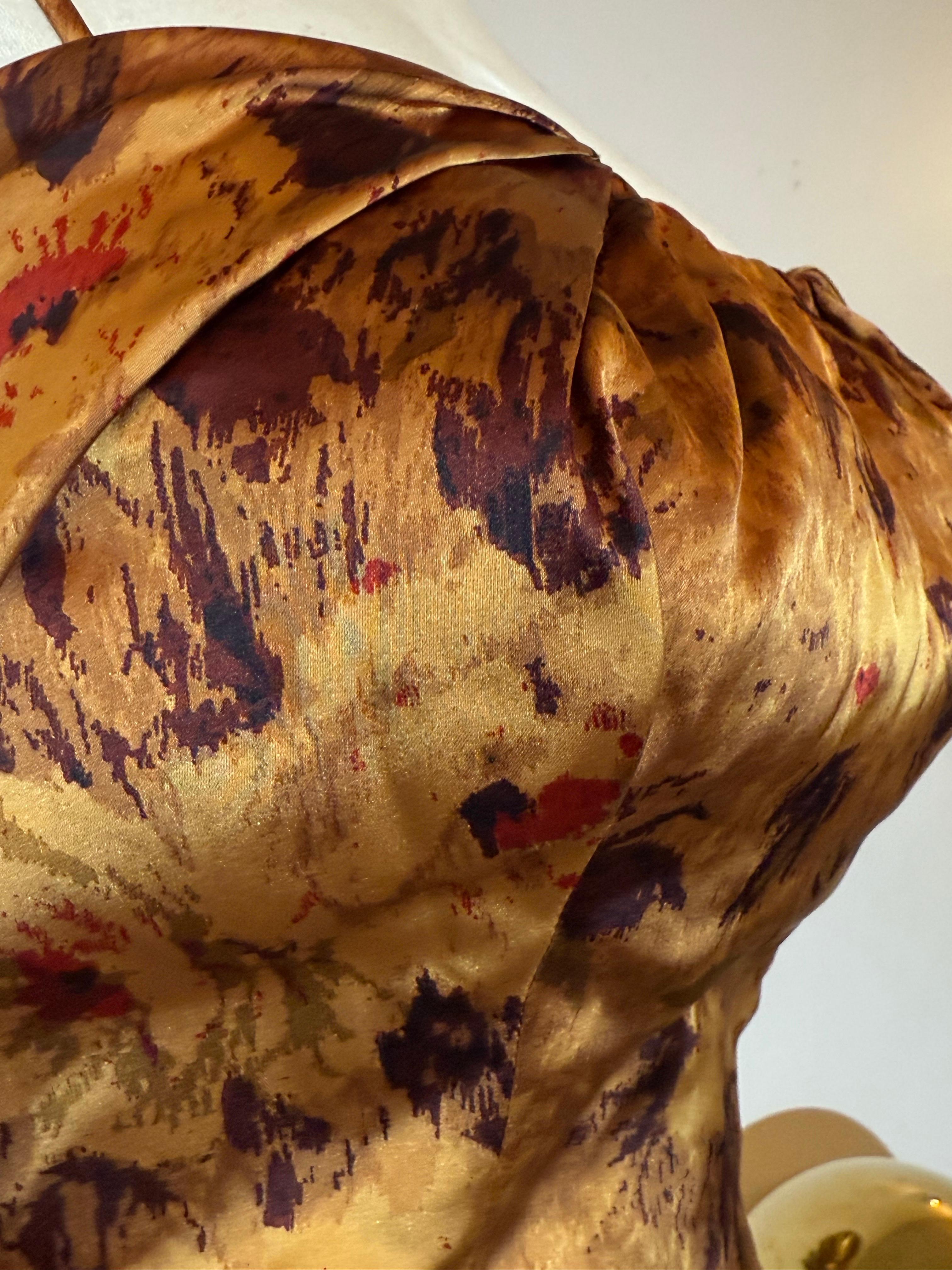 Abito in raso con stampa floreale di Kaye Selig del 1950 con busto arricciato e strascico in vendita 11