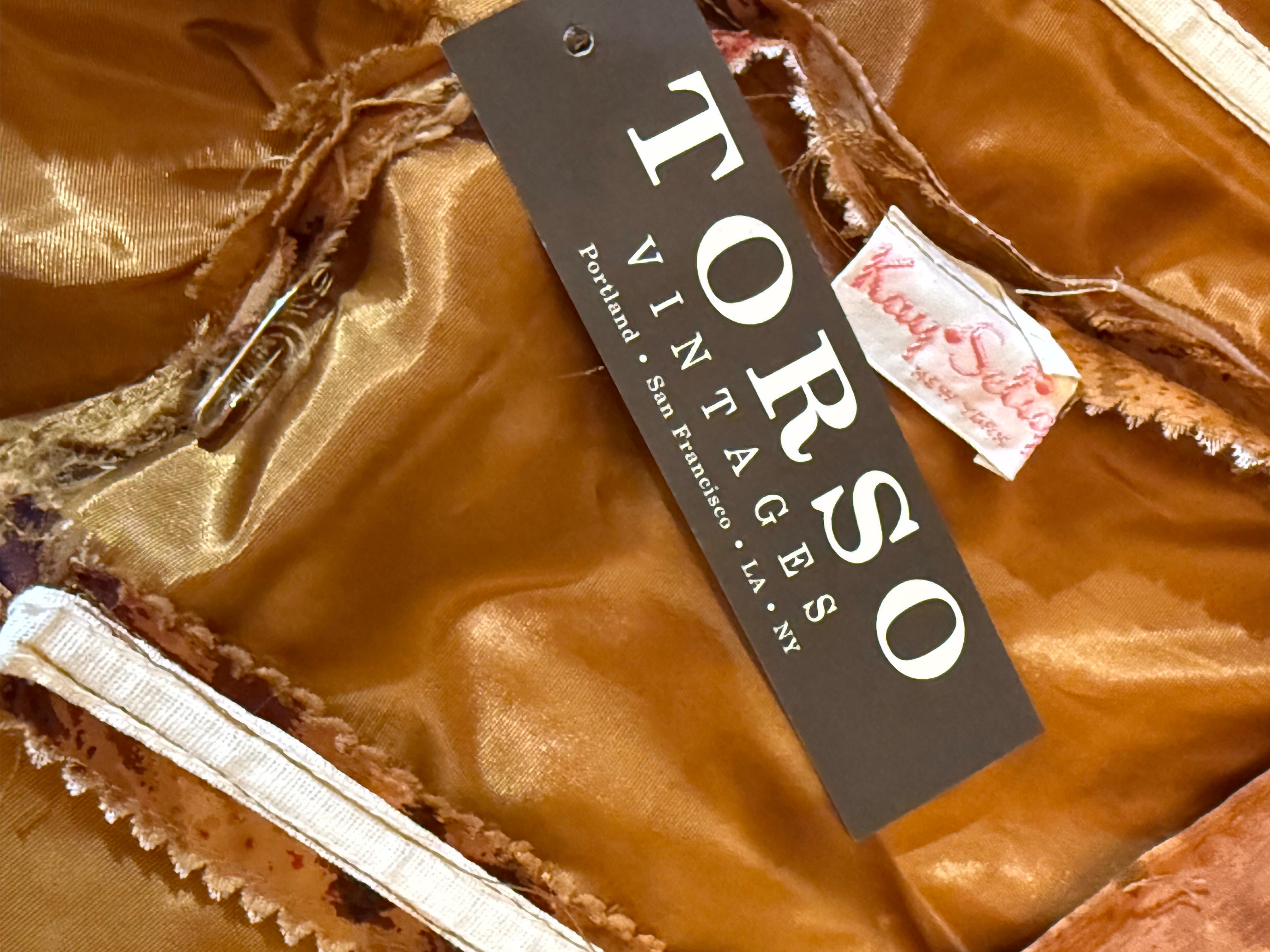 Abito in raso con stampa floreale di Kaye Selig del 1950 con busto arricciato e strascico in vendita 13