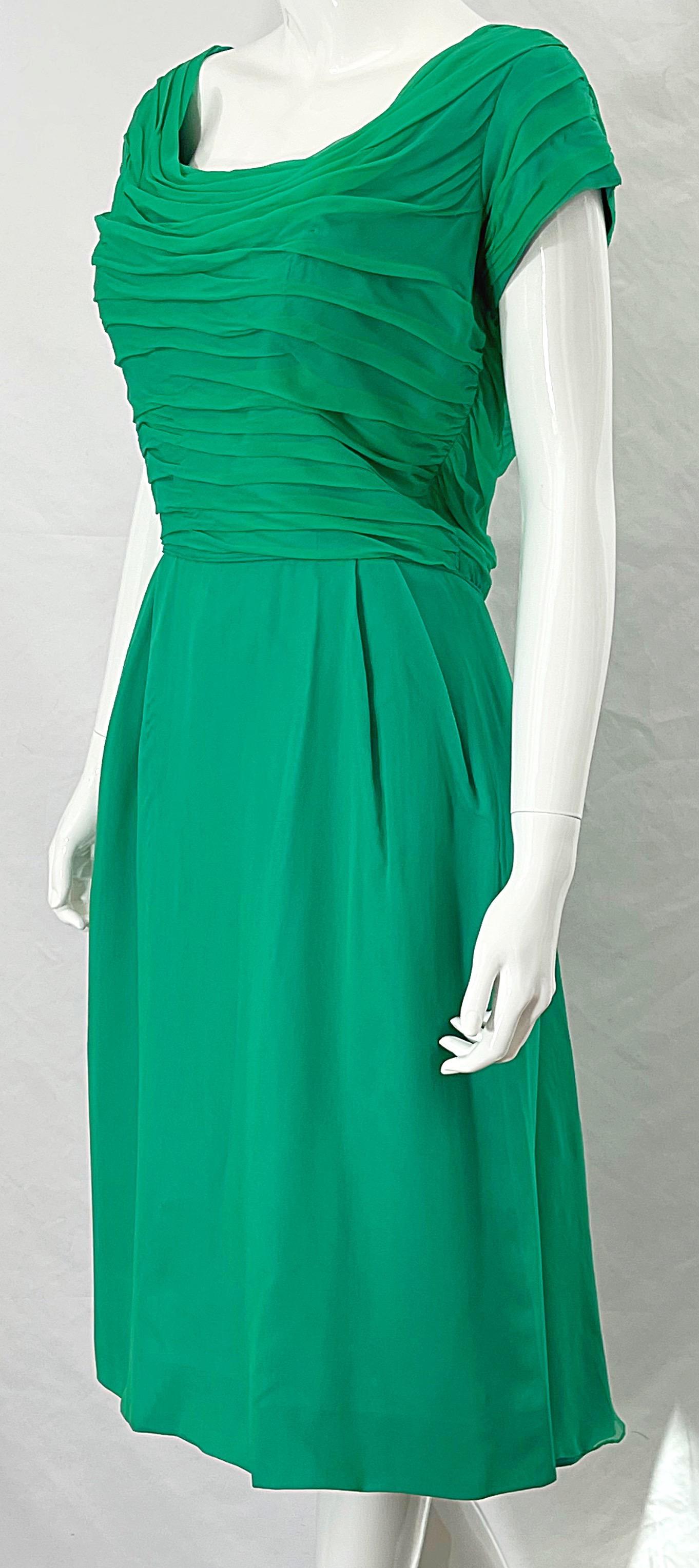 1950s Kelly Green Demi Couture Silk Chiffon Vintage Short Sleeve 50s Dress For Sale 4