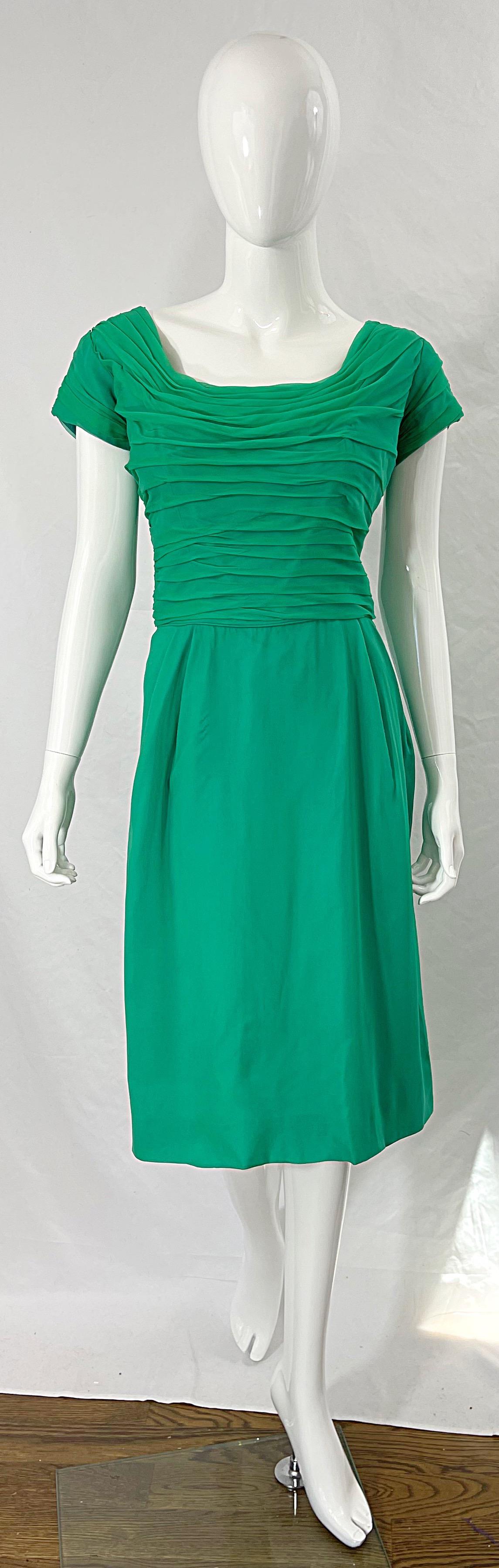 1950s Kelly Green Demi Couture Silk Chiffon Vintage Short Sleeve 50s Dress For Sale 6