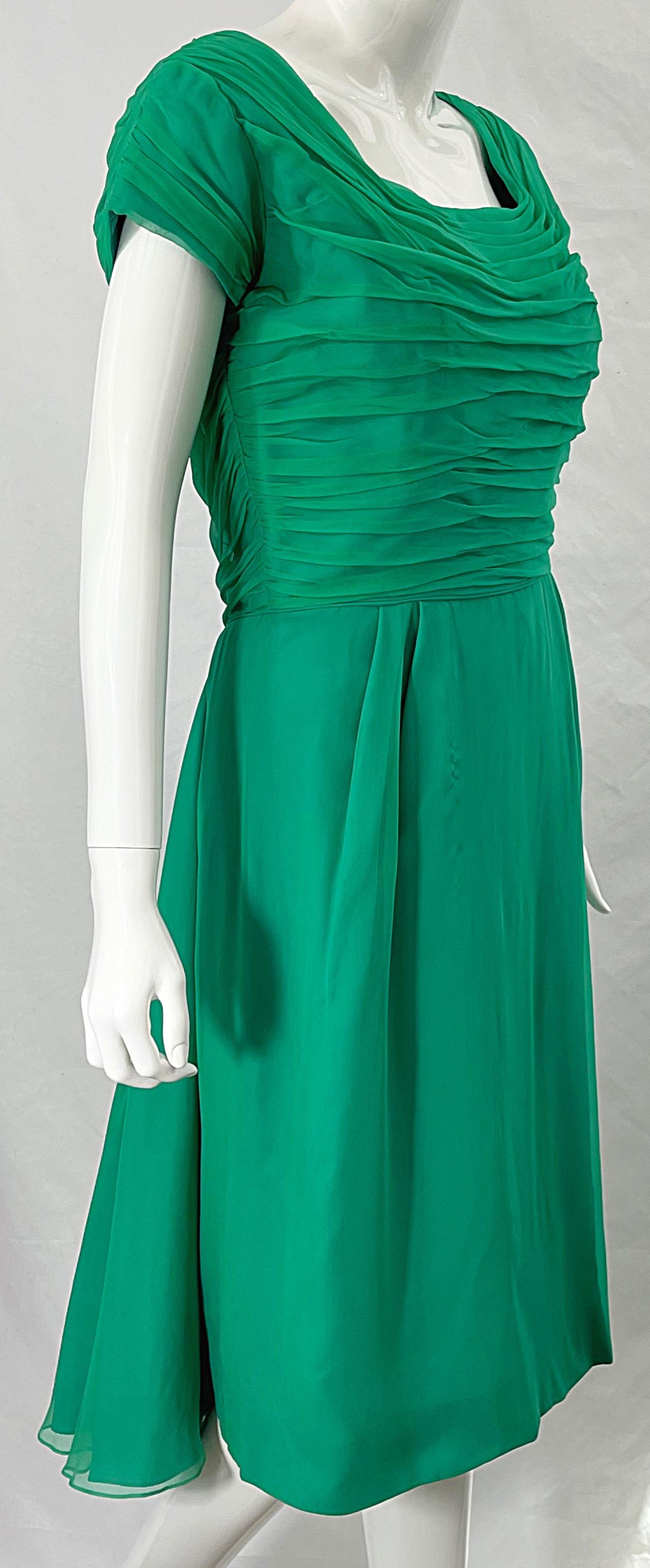 Women's 1950s Kelly Green Demi Couture Silk Chiffon Vintage Short Sleeve 50s Dress For Sale