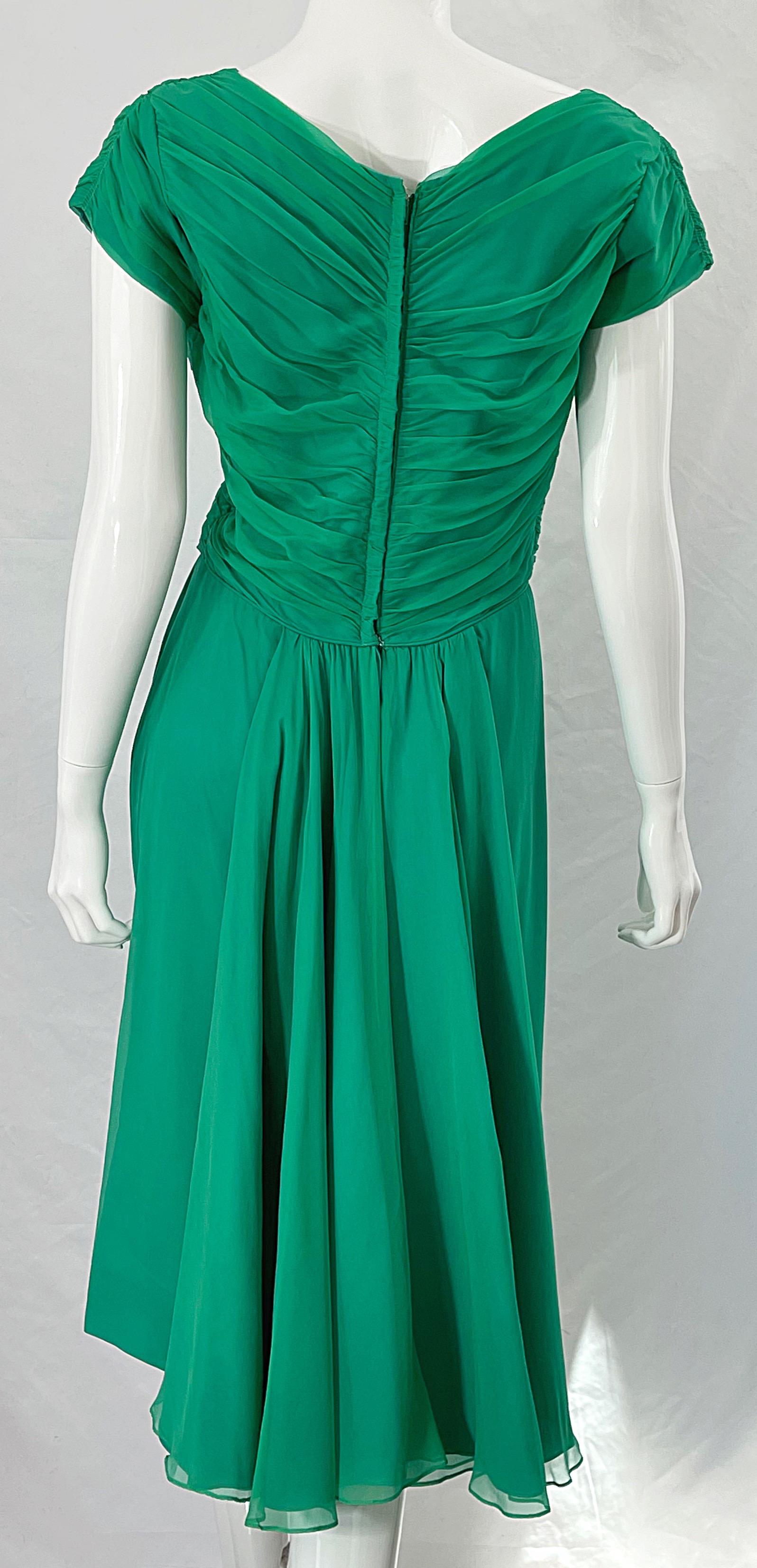 1950s Kelly Green Demi Couture Silk Chiffon Vintage Short Sleeve 50s Dress For Sale 1
