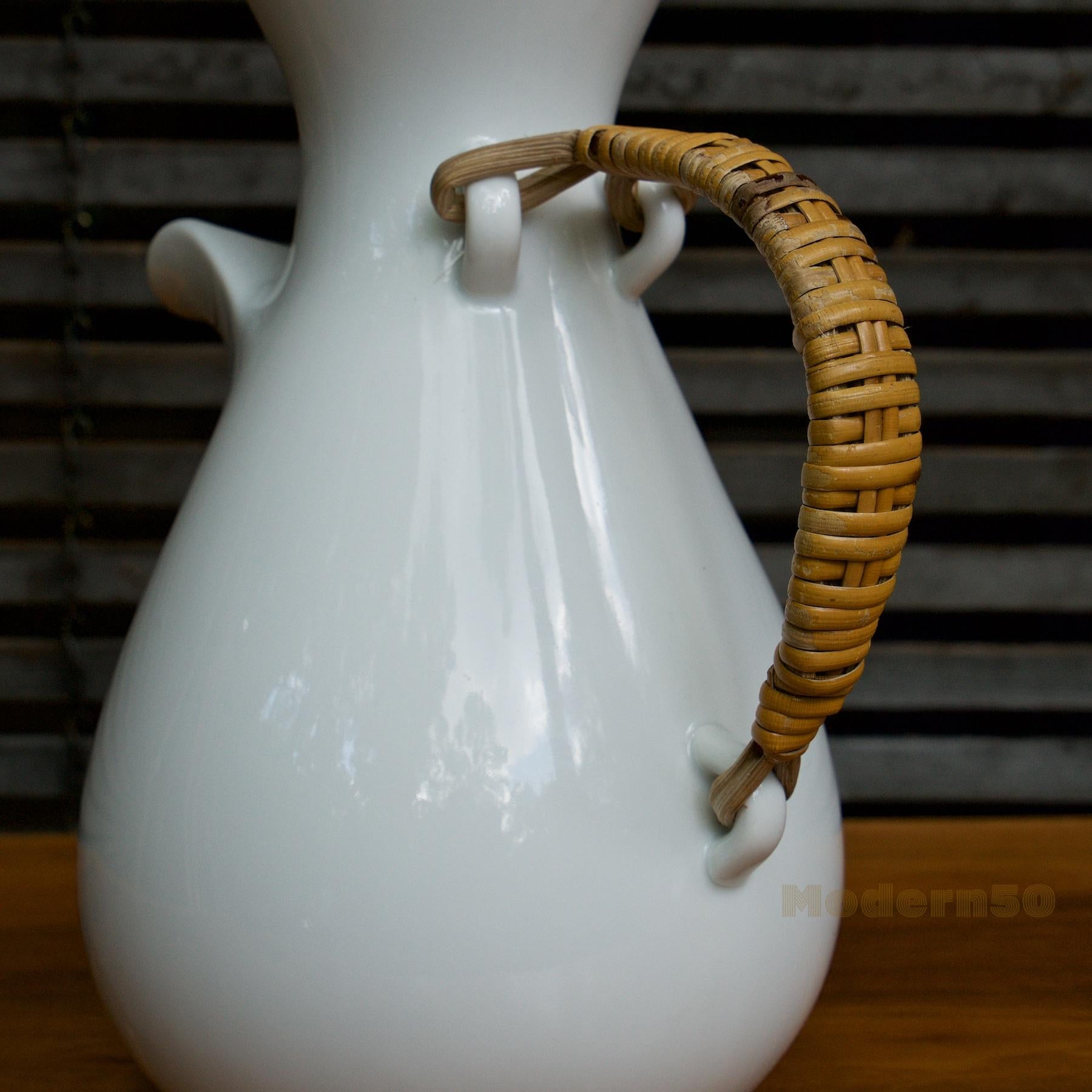 Japanese 1950s Kenji Fujita for Tackett Associates Cane Handled Teapot Water Pitcher Vase For Sale