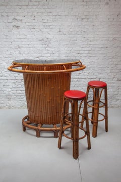 1950s Kidney Shaped Midcentury Rattan and Bamboo Tiki Bar with Two Stools